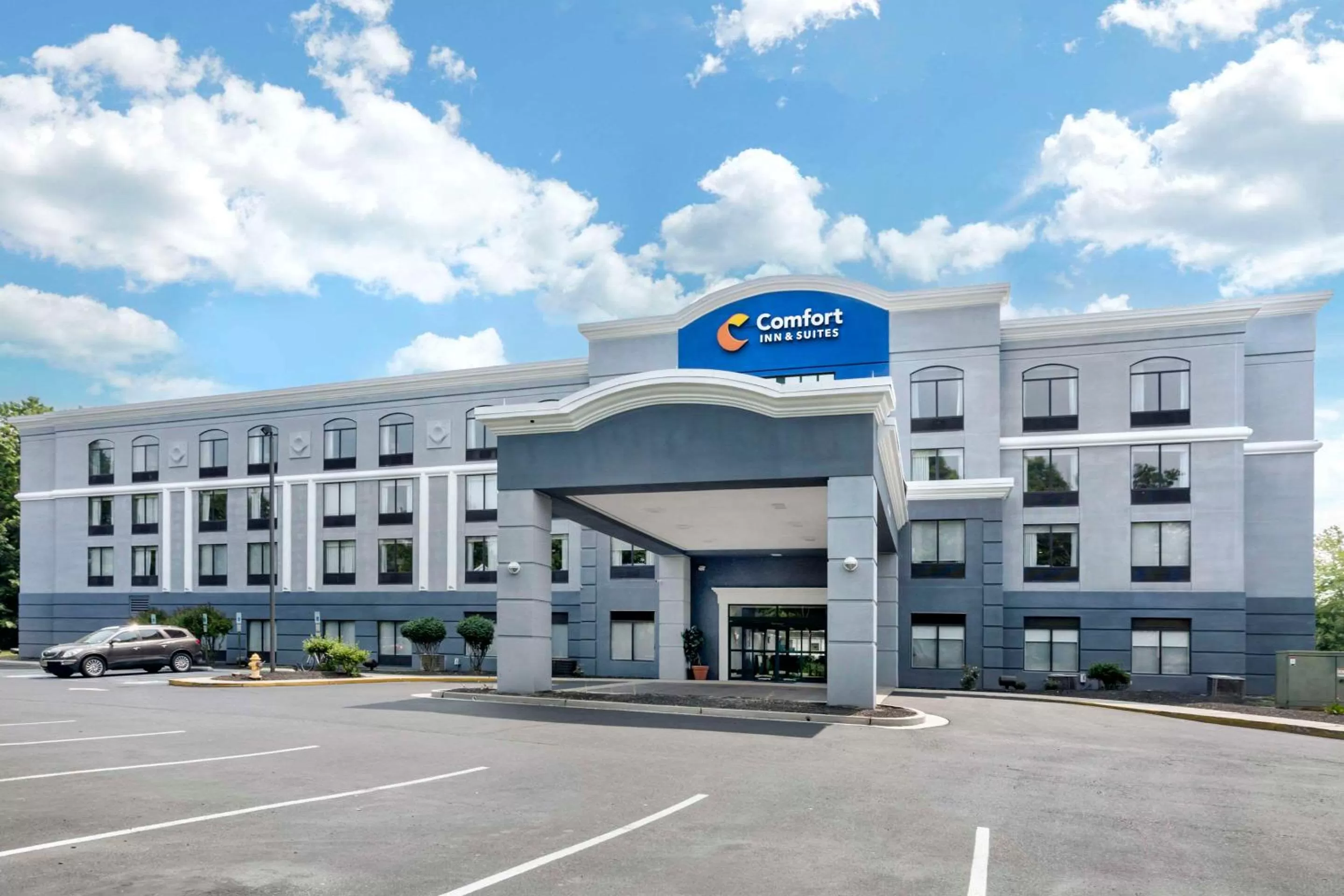Property building in Comfort Inn &amp; Suites Voorhees-Mt Laurel