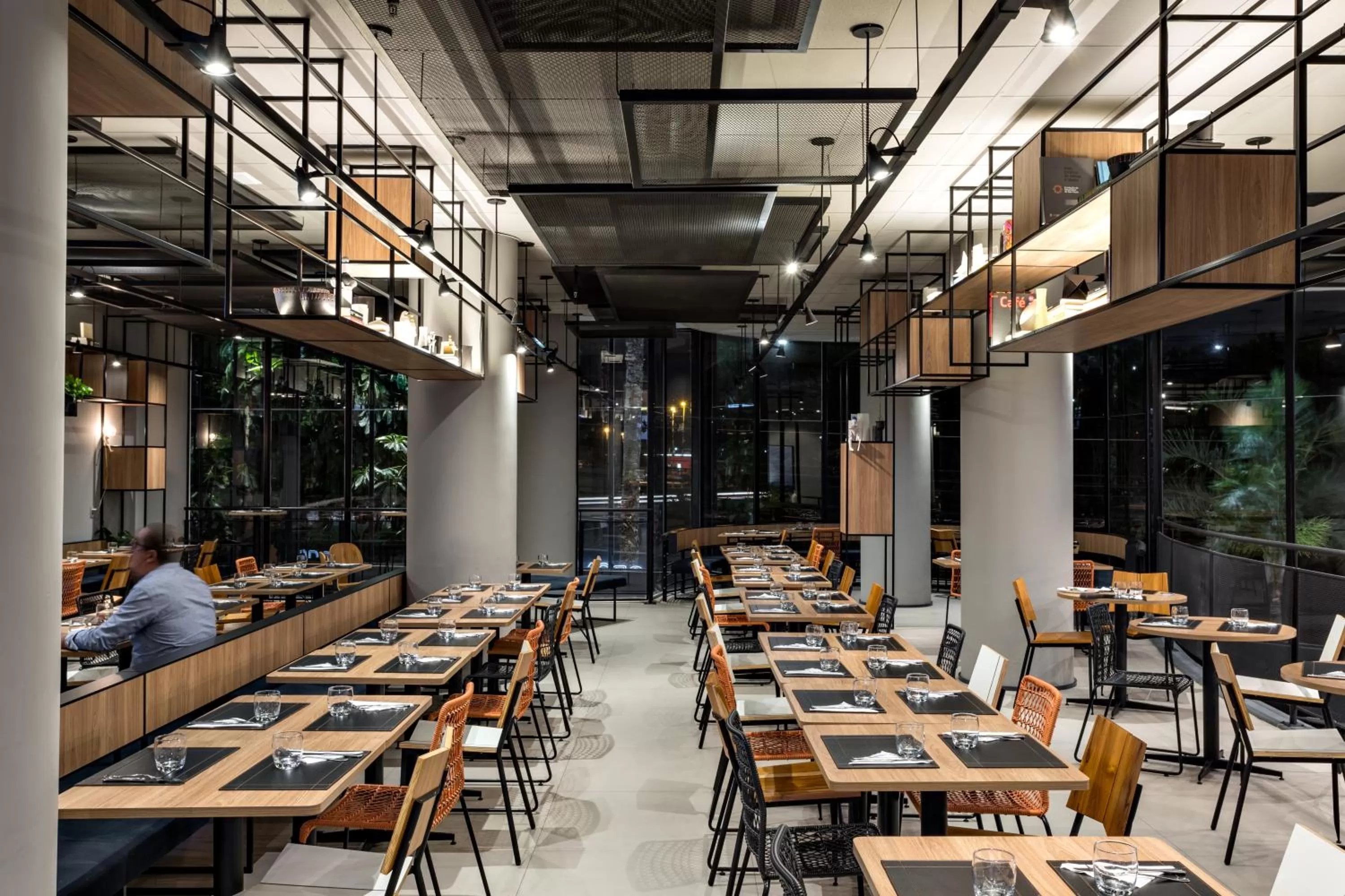 Restaurant/places to eat in ibis Sao Paulo Barra Funda