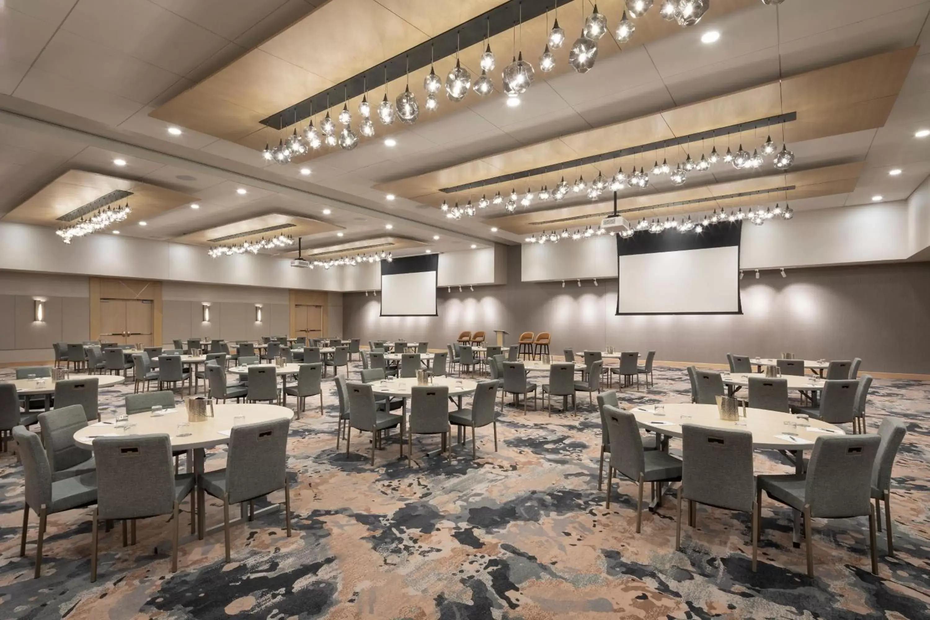 Meeting/conference room, Restaurant/Places to Eat in The Westin Tempe