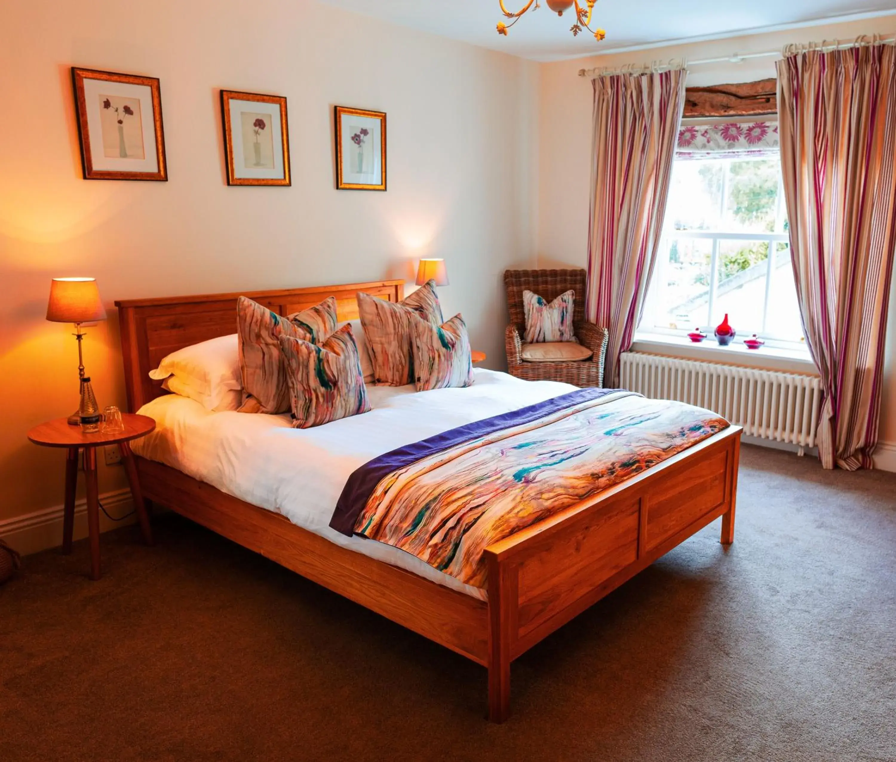 Bed in Plough Inn