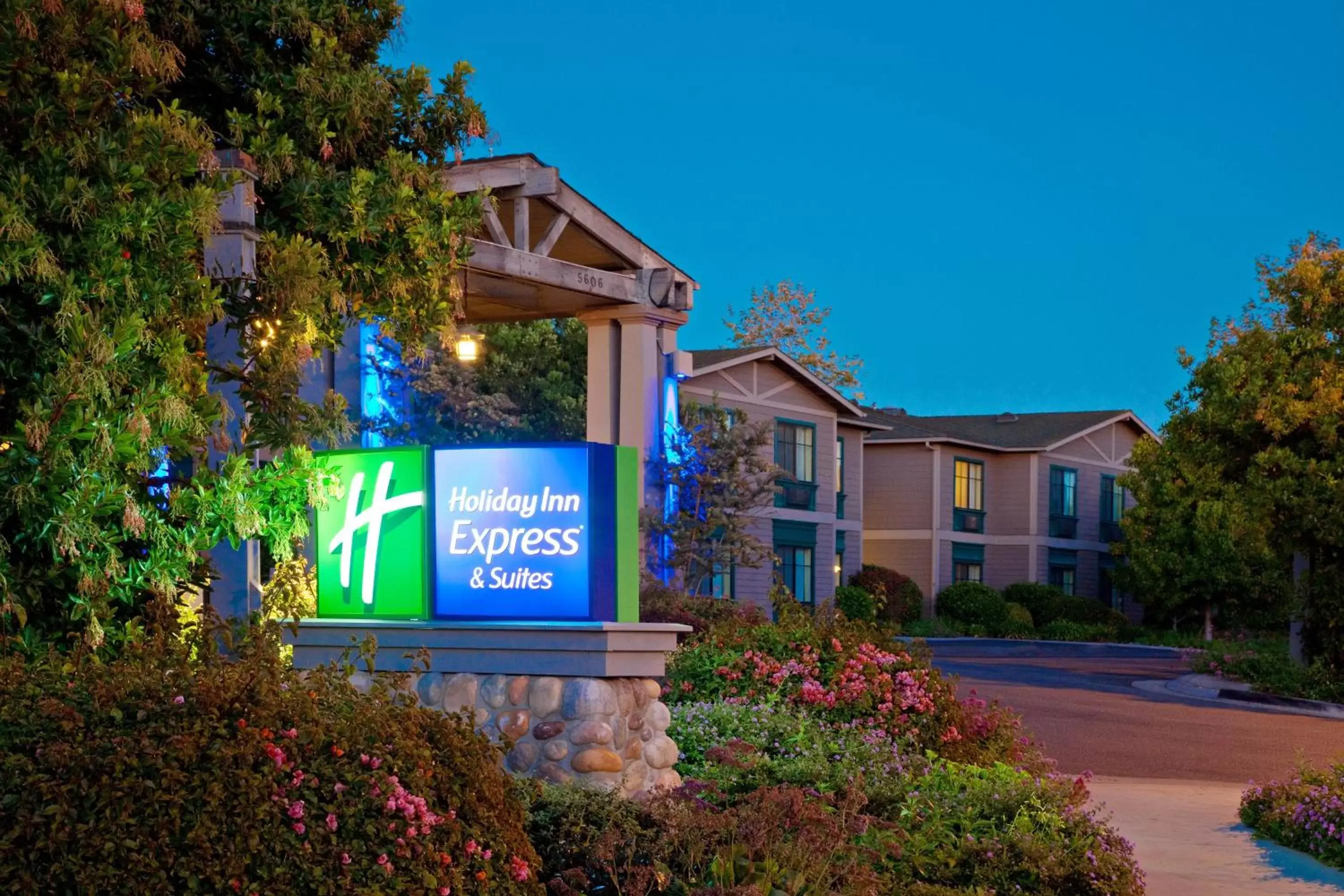 Property Building in Holiday Inn Express & Suites Carpinteria, an IHG Hotel