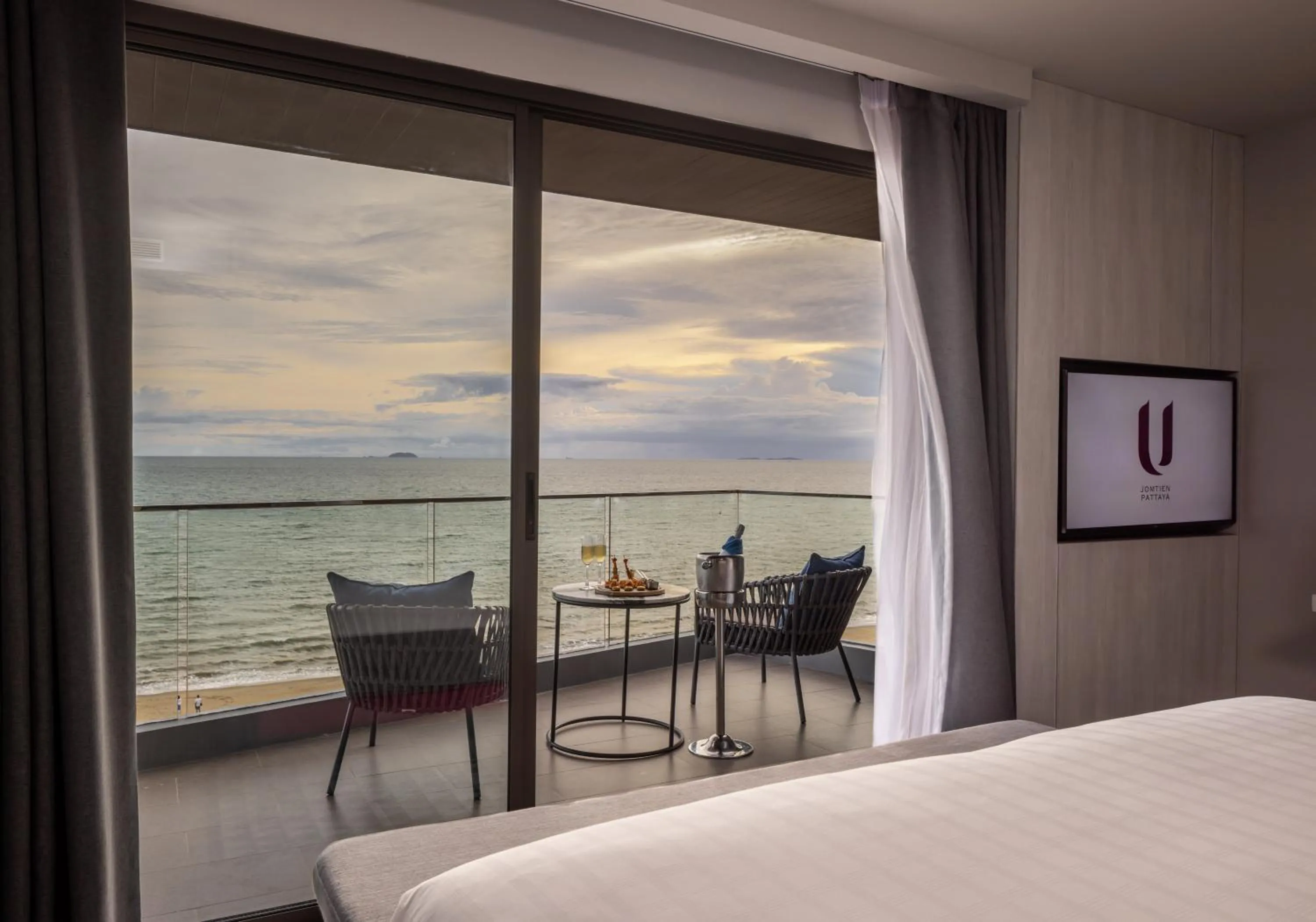 View (from property/room), Bed in U Jomtien Pattaya