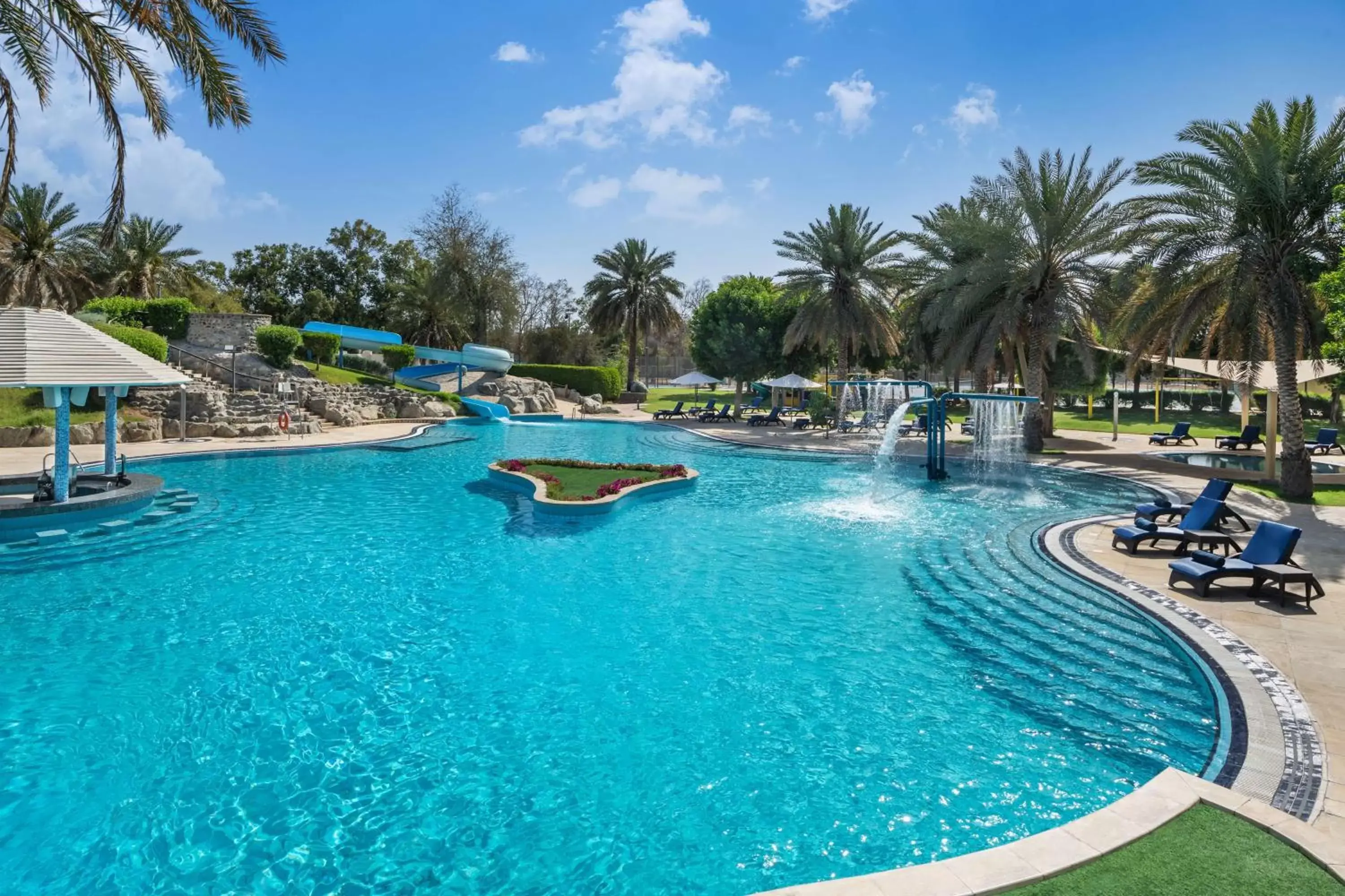 Pool view, Swimming Pool in Radisson Blu Hotel & Resort, Al Ain