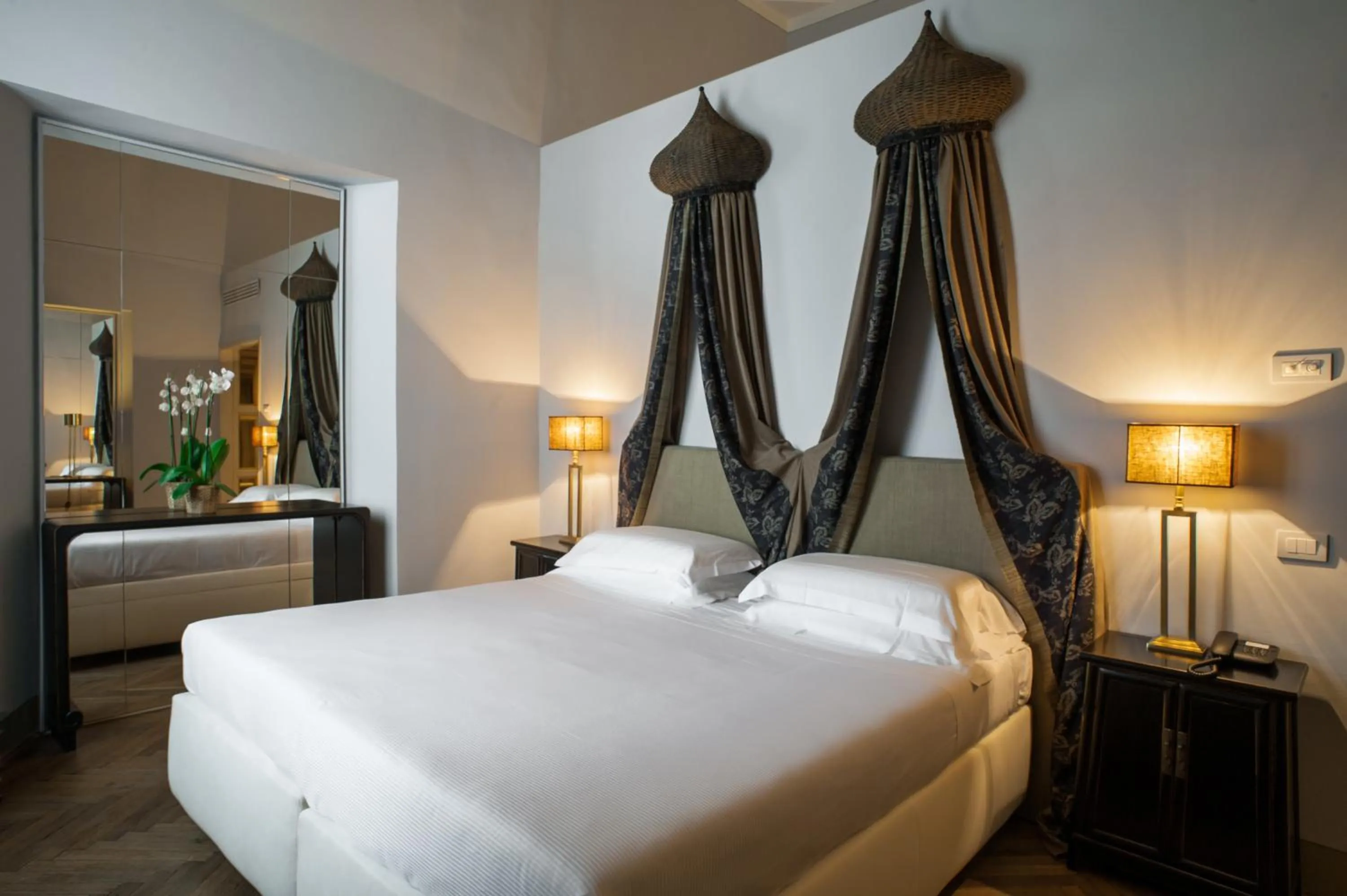 Bedroom, Bed in Al Palazzo del Marchese di Camugliano Residenza d'Epoca