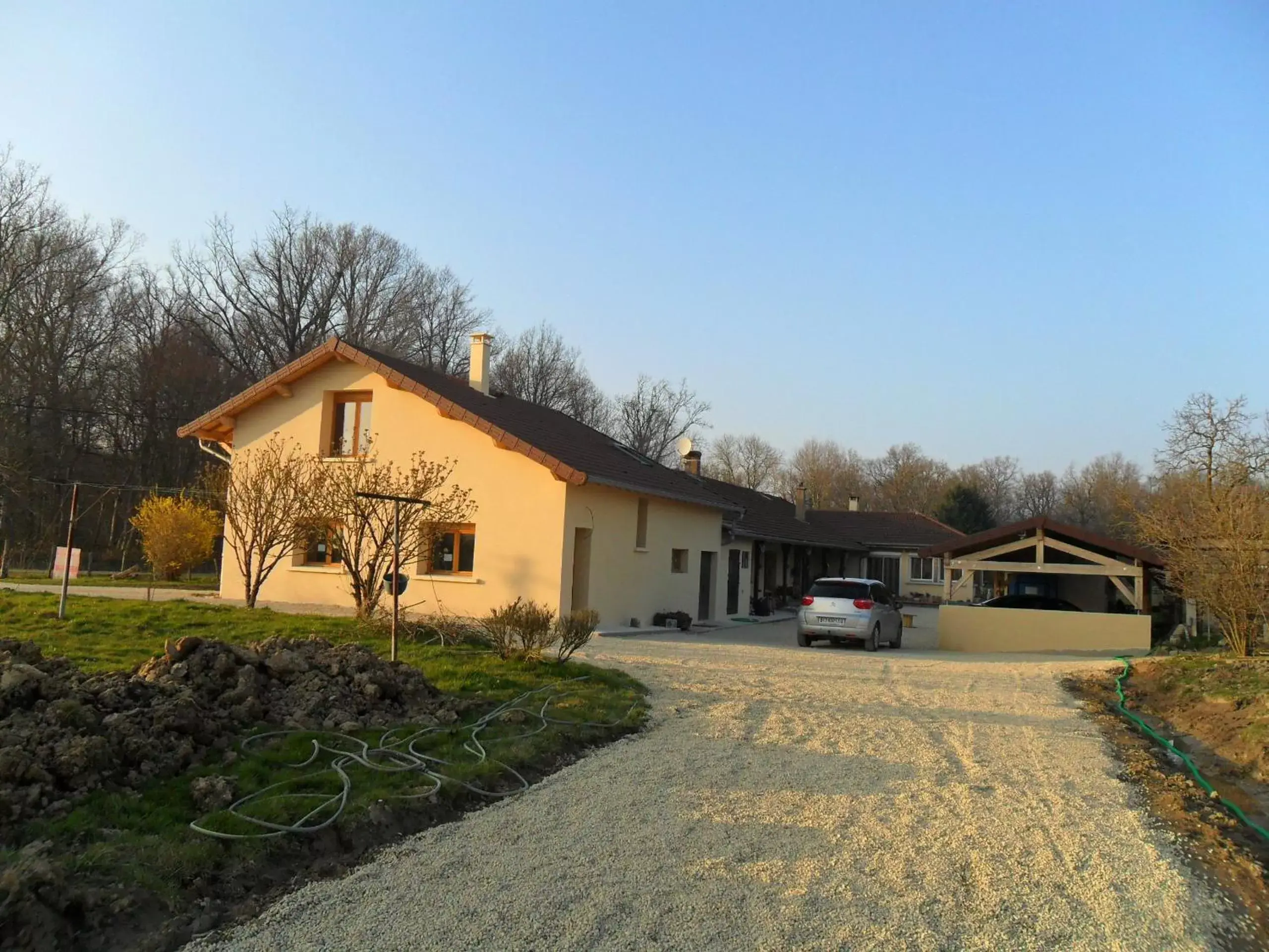 Facade/entrance, Property Building in Aux Cadollines