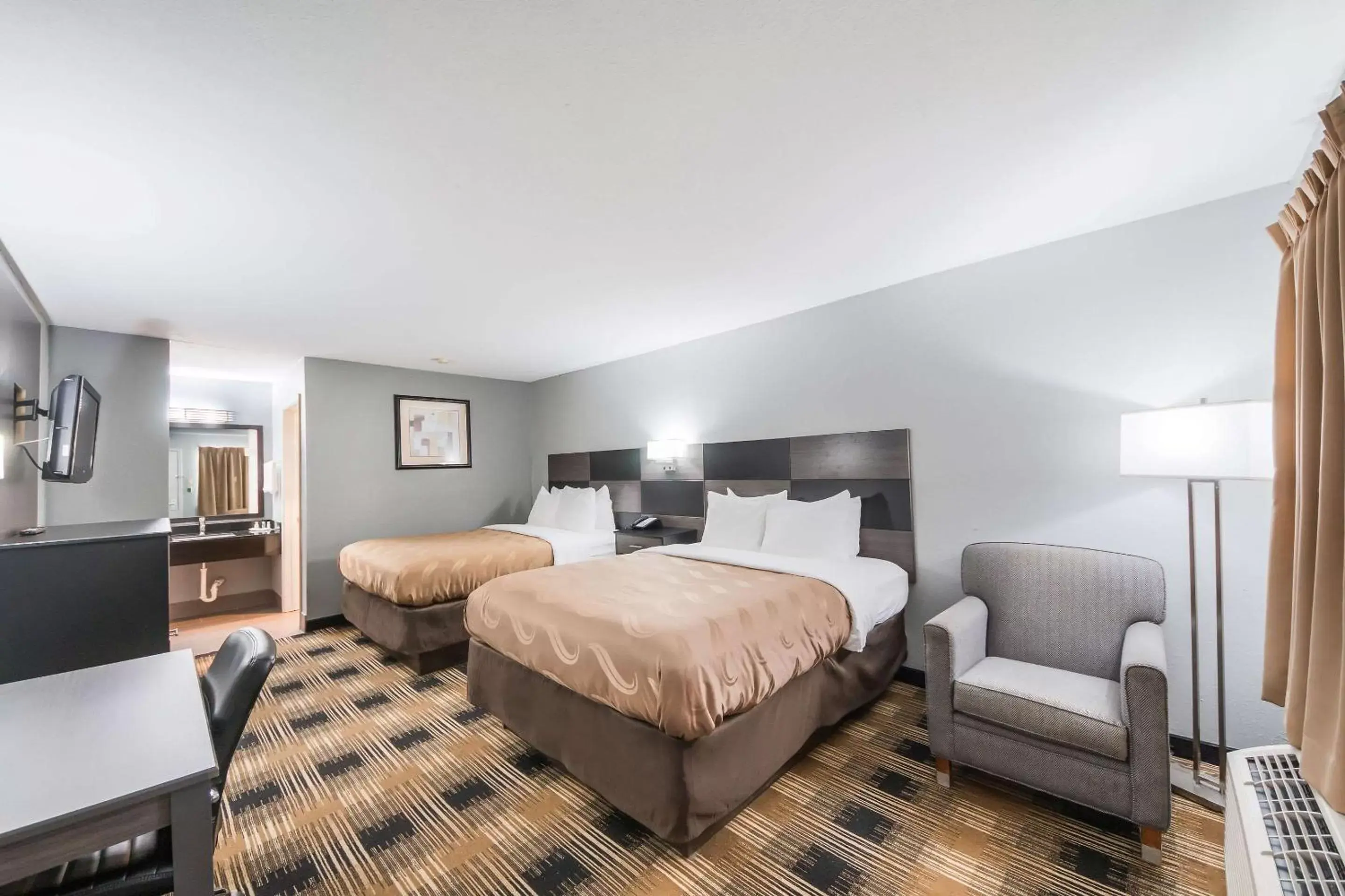 Queen Room with Two Queen Beds - Non-Smoking in Quality Inn Near Medical Center Queen Room with Two Queen Beds - Non-Smoking in Quality Inn Near Medical Center