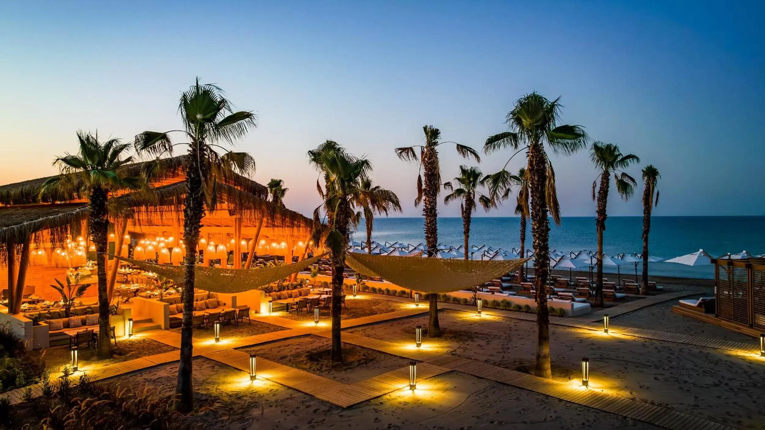 Restaurant/places to eat, Beach in Sirene Belek Hotel