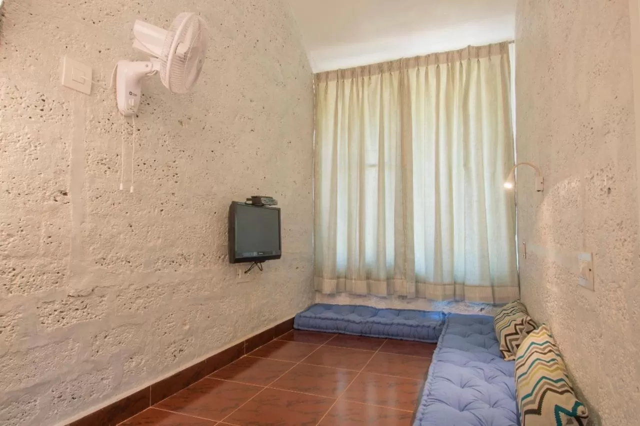 Living room, Bed in Red Earth - Gokarna