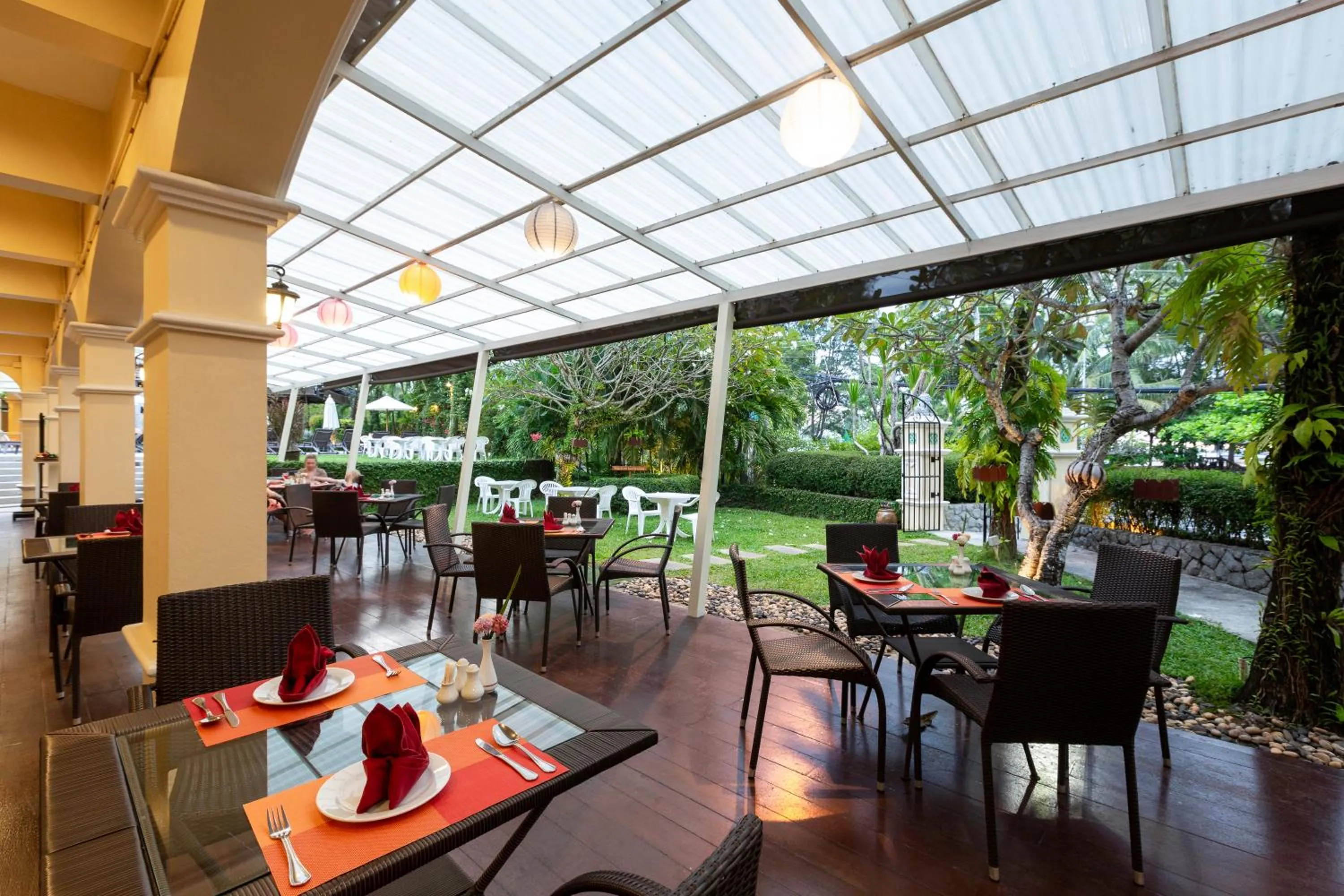 Restaurant/places to eat in The Front Village - SHA Plus