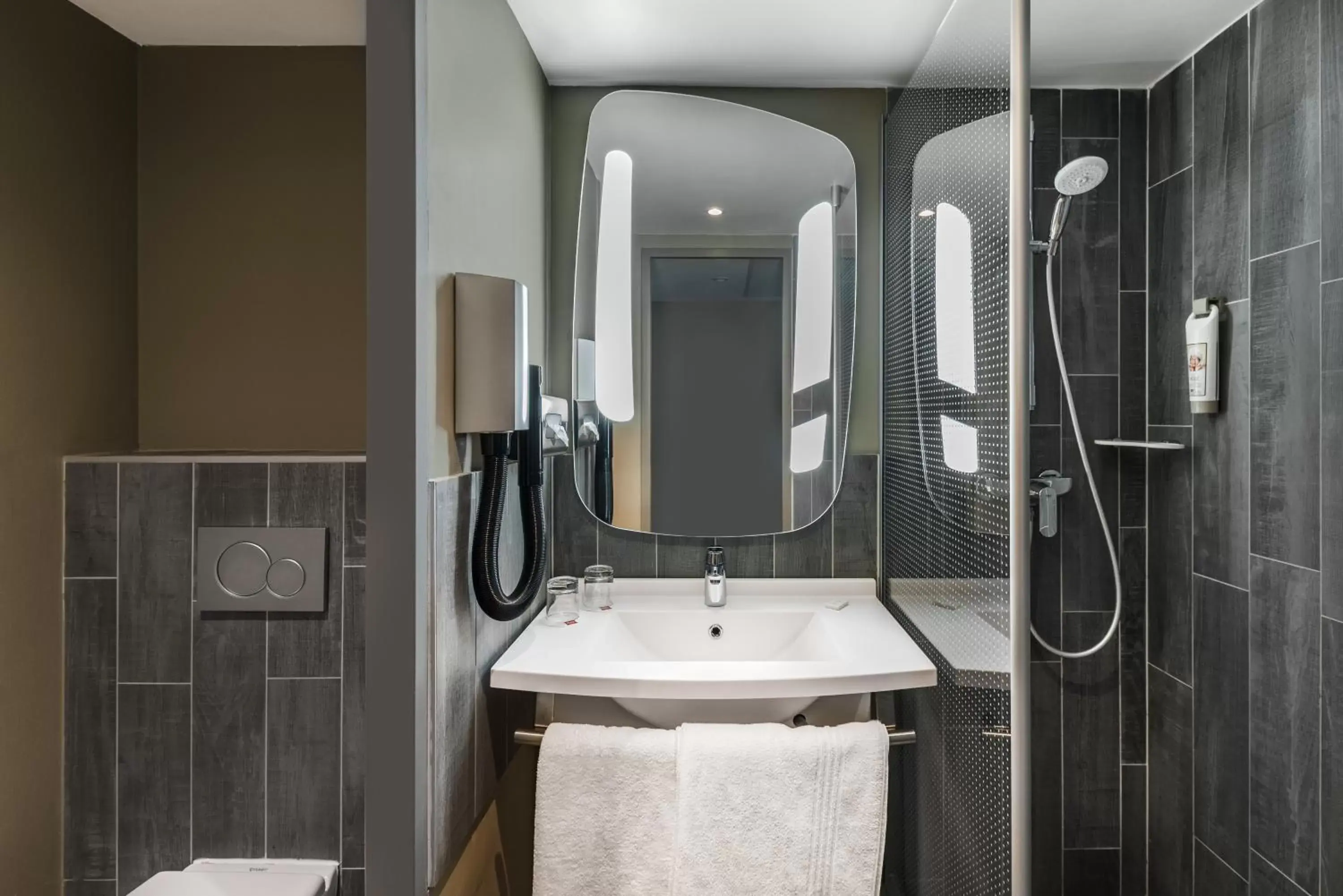 Sweet Room with Double Bed in ibis Budapest Castle Hill Sweet Room with Double Bed in ibis Budapest Castle Hill