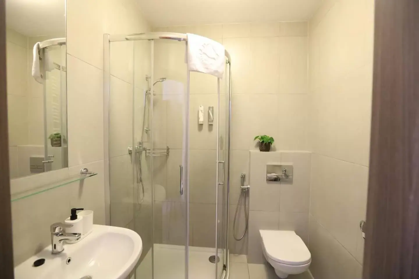 Standard Double Room in DReAM Garden Palace Standard Double Room in DReAM Garden Palace