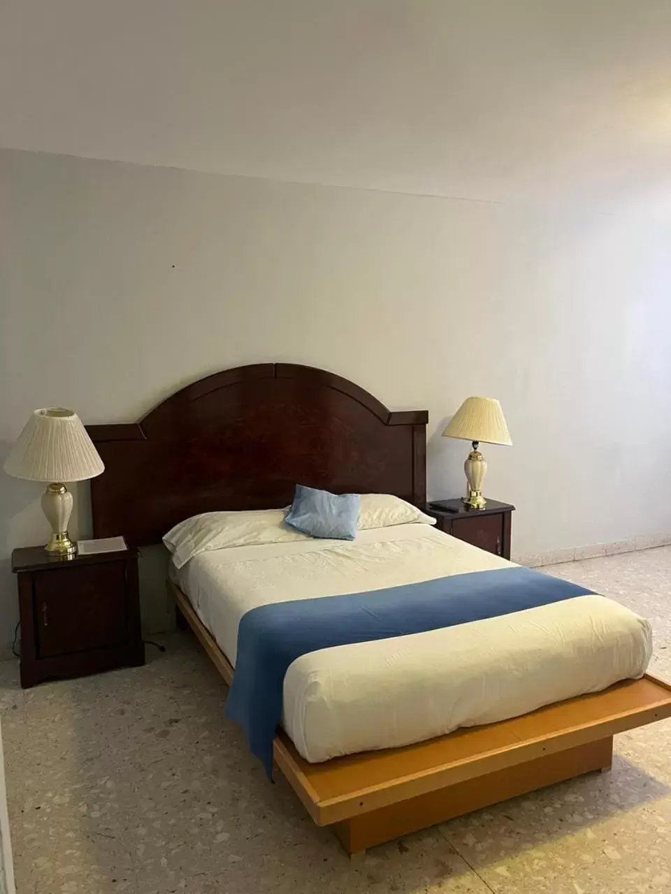 Bed in Hotel Querétaro Antiguo