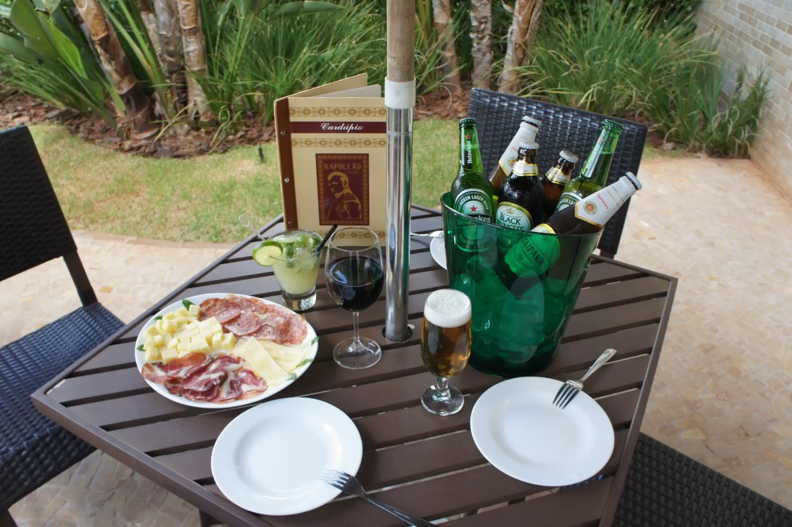 Lounge or bar in Comfort Hotel Araraquara Lounge or bar in Comfort Hotel Araraquara