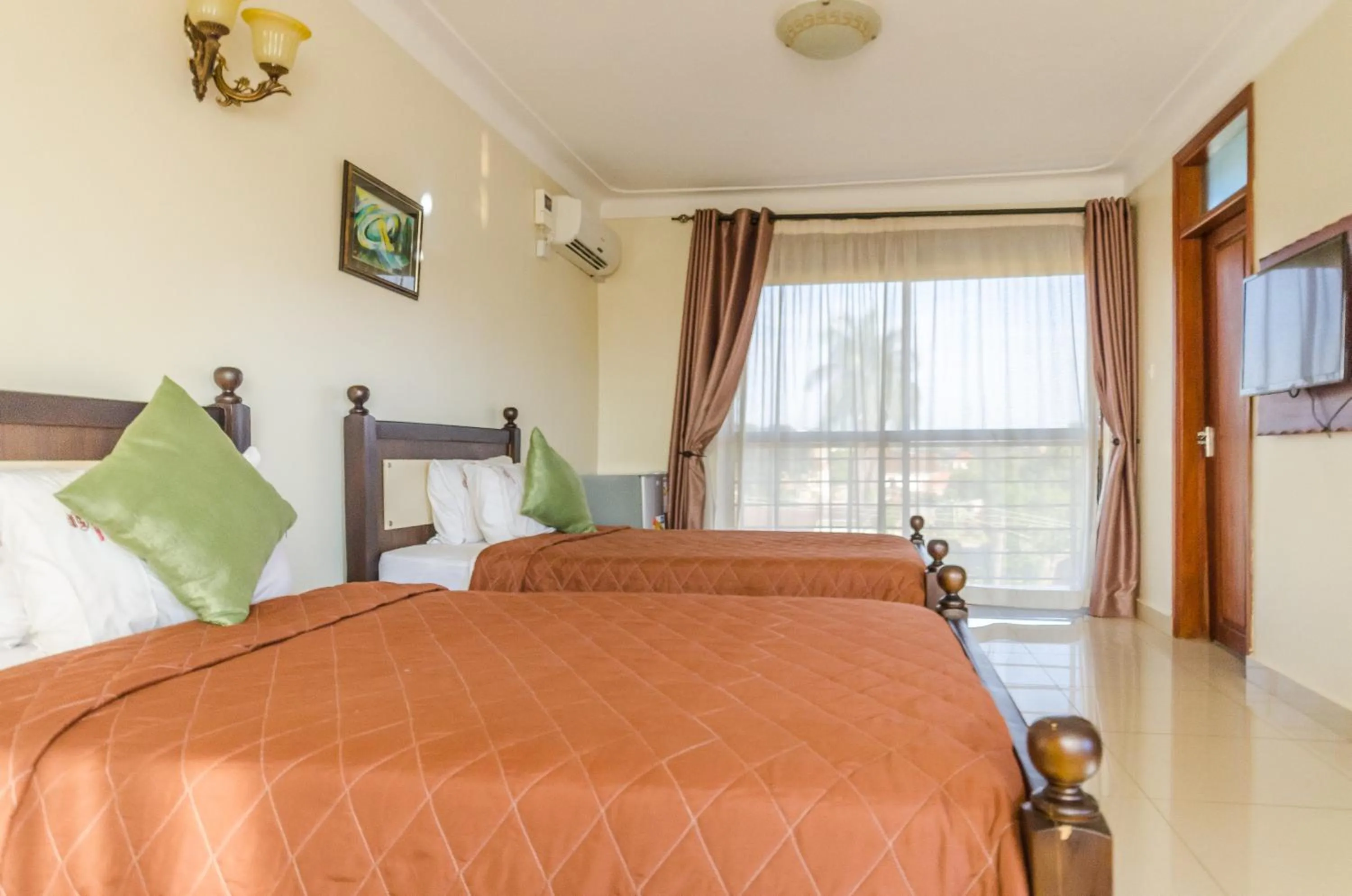 Bedroom, Bed in Marie's Royale Hotel