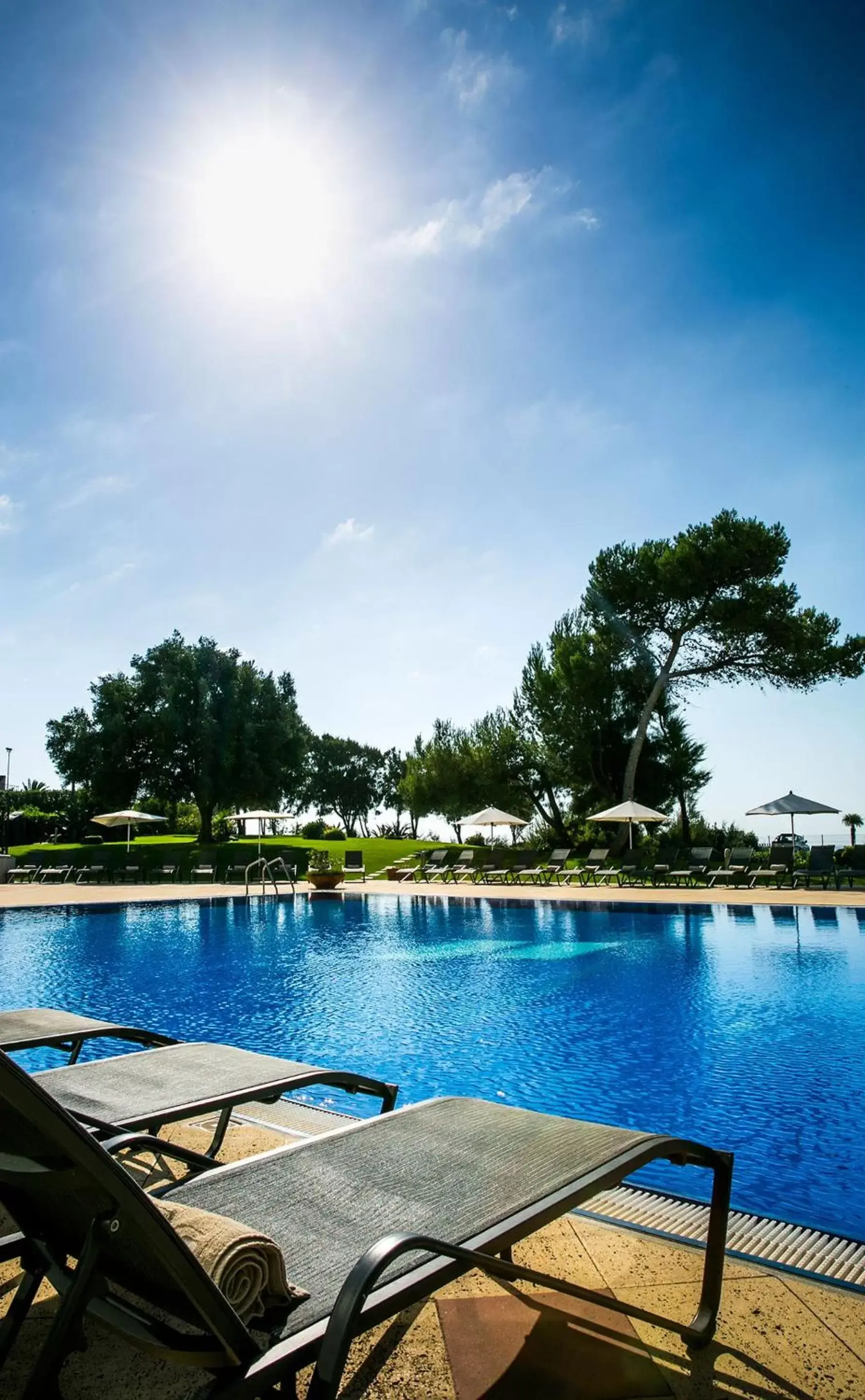 Swimming Pool in Hotel Pestana Cascais Ocean & Conference Aparthotel