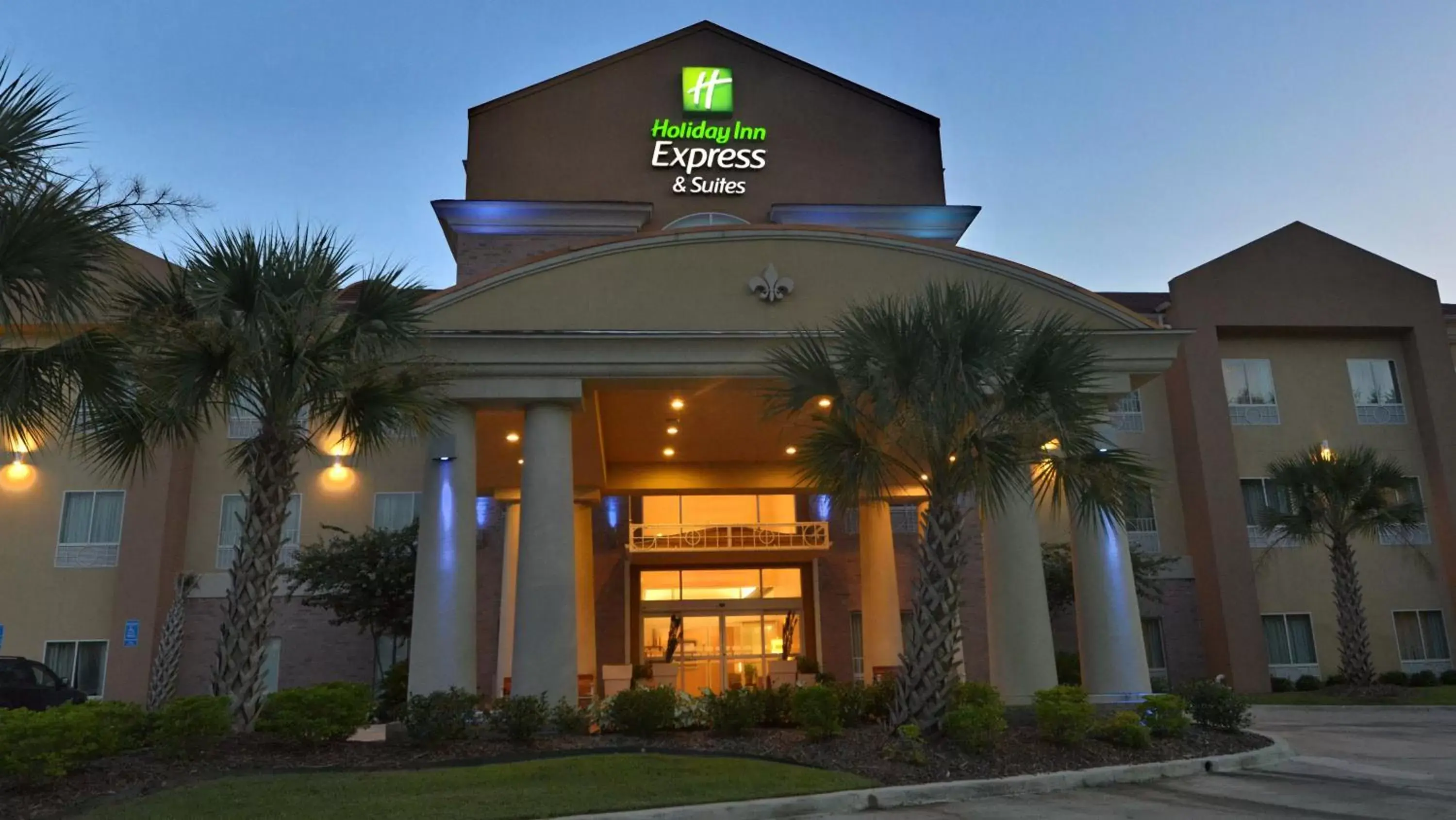 Property Building in Holiday Inn Express Baton Rouge North, an IHG Hotel