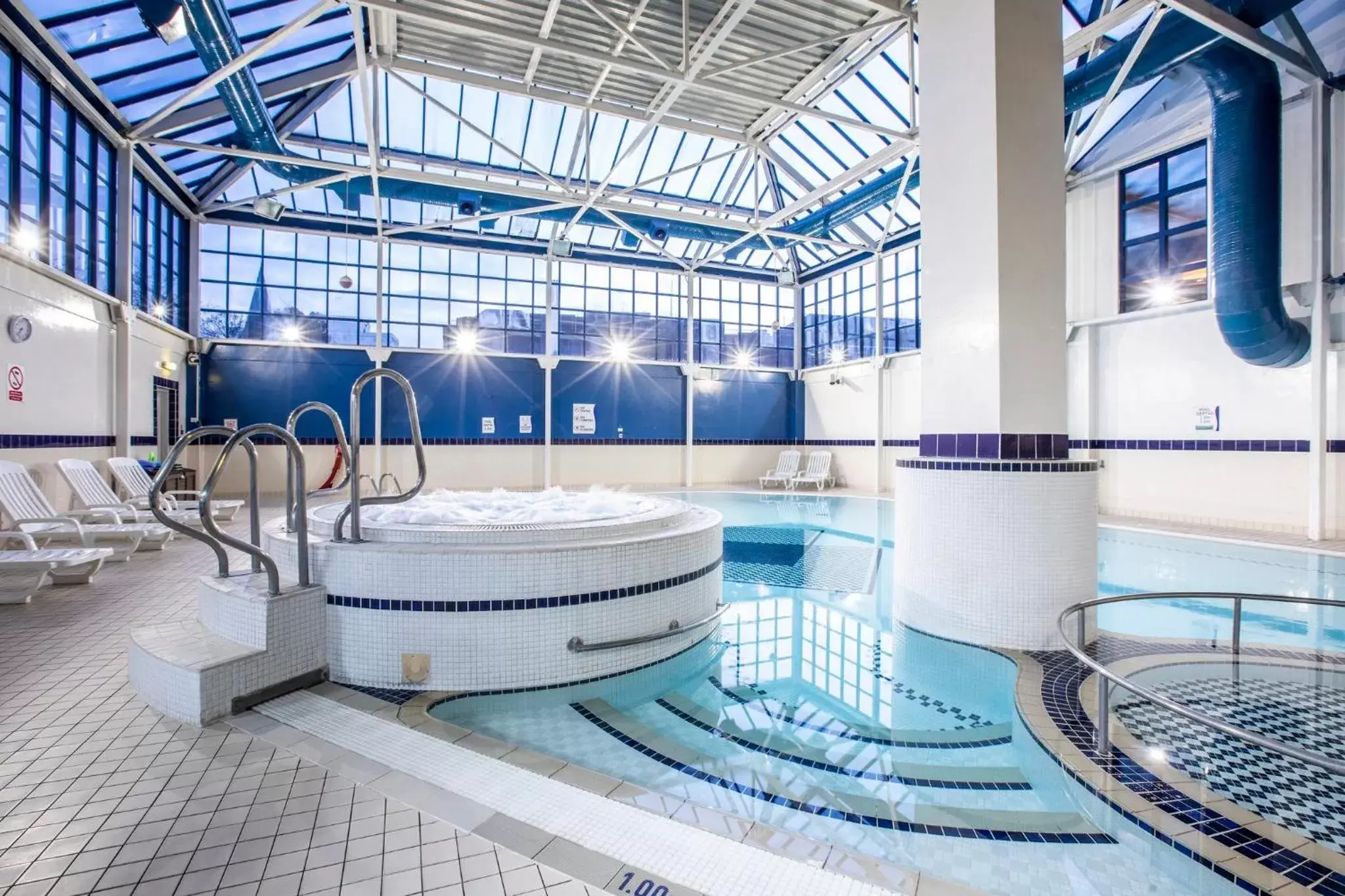 Fitness centre/facilities, Swimming Pool in Holiday Inn London Sutton, an IHG Hotel