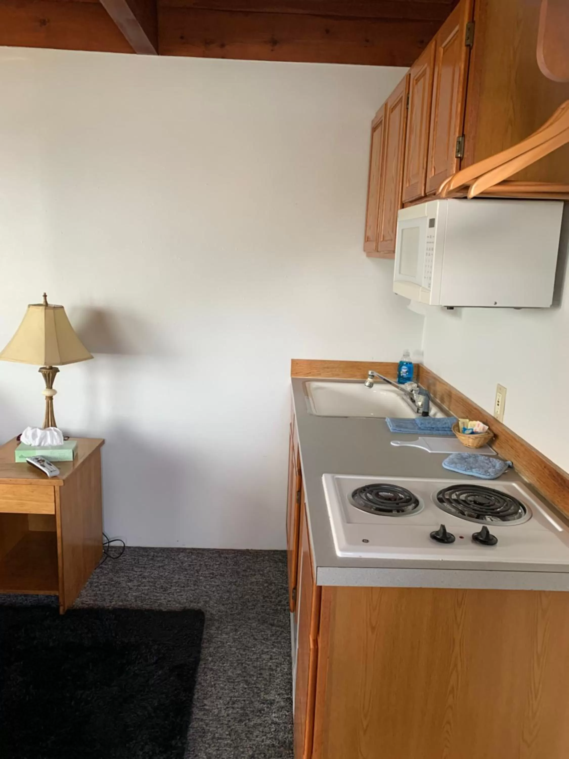 Curley's Resort & Dive Center