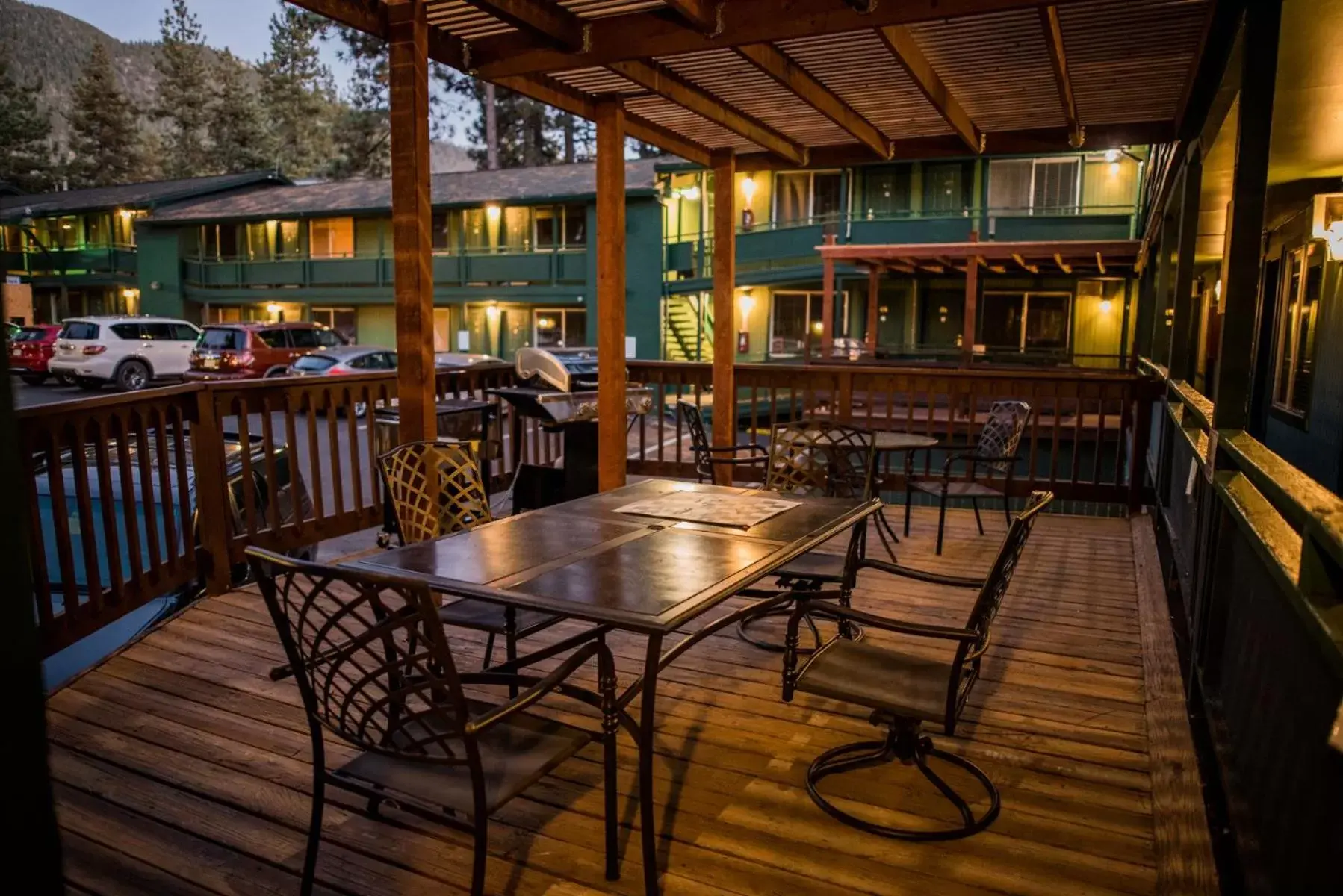 Restaurant/Places to Eat in Big Pines Mountain House