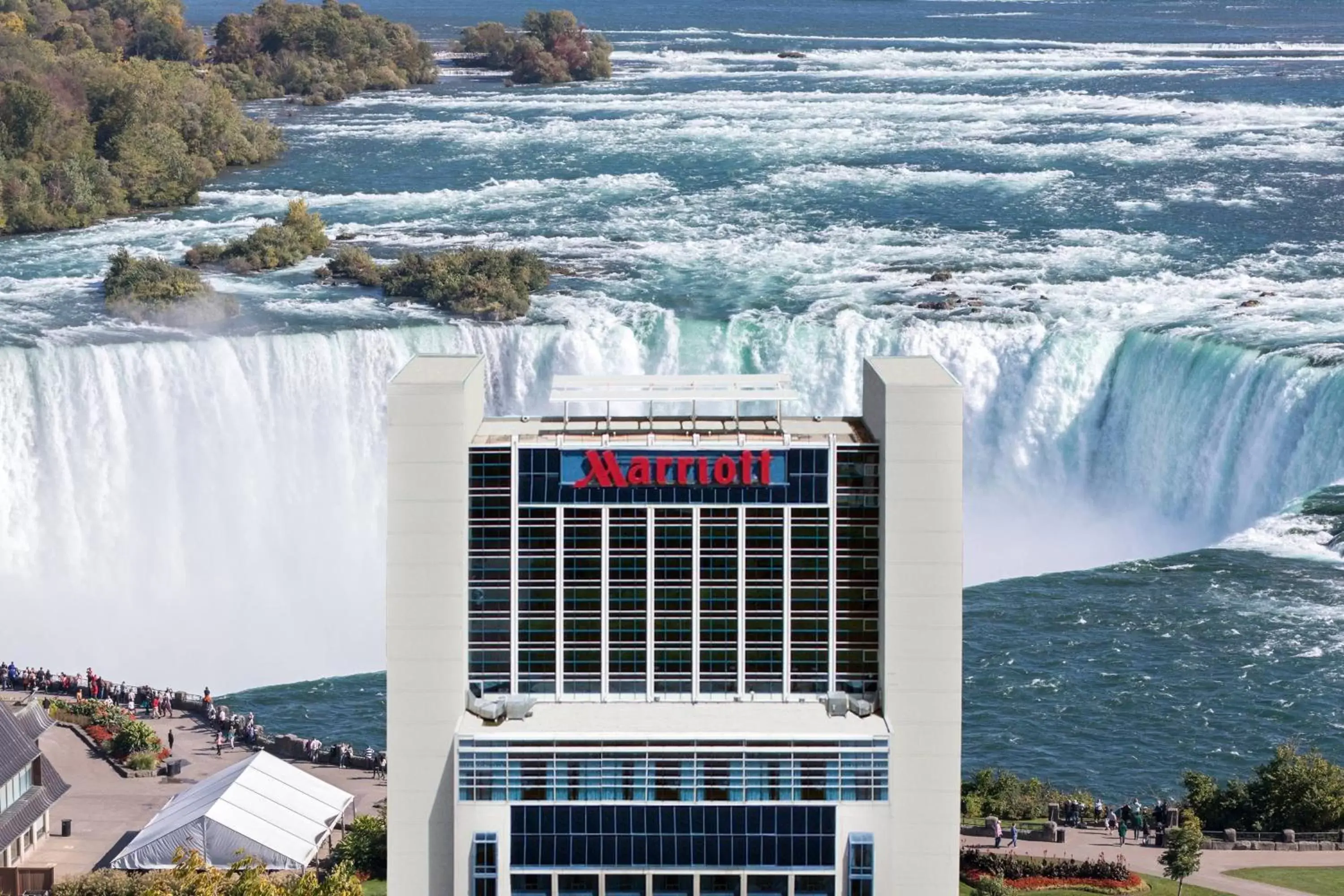 Property building in Niagara Falls Marriott on the Falls