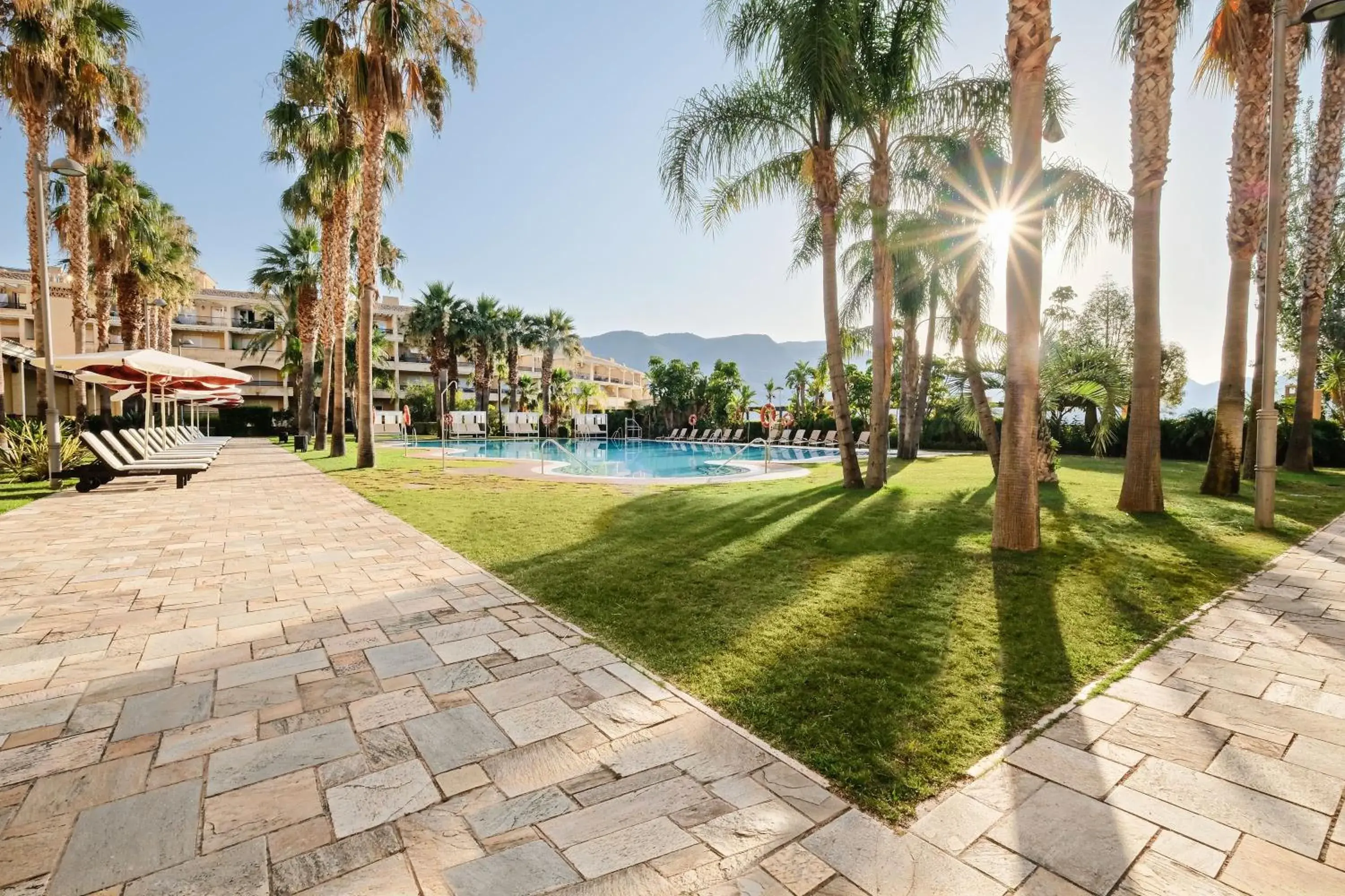 Garden, Swimming Pool in Envia Almería Apartments Spa & Golf