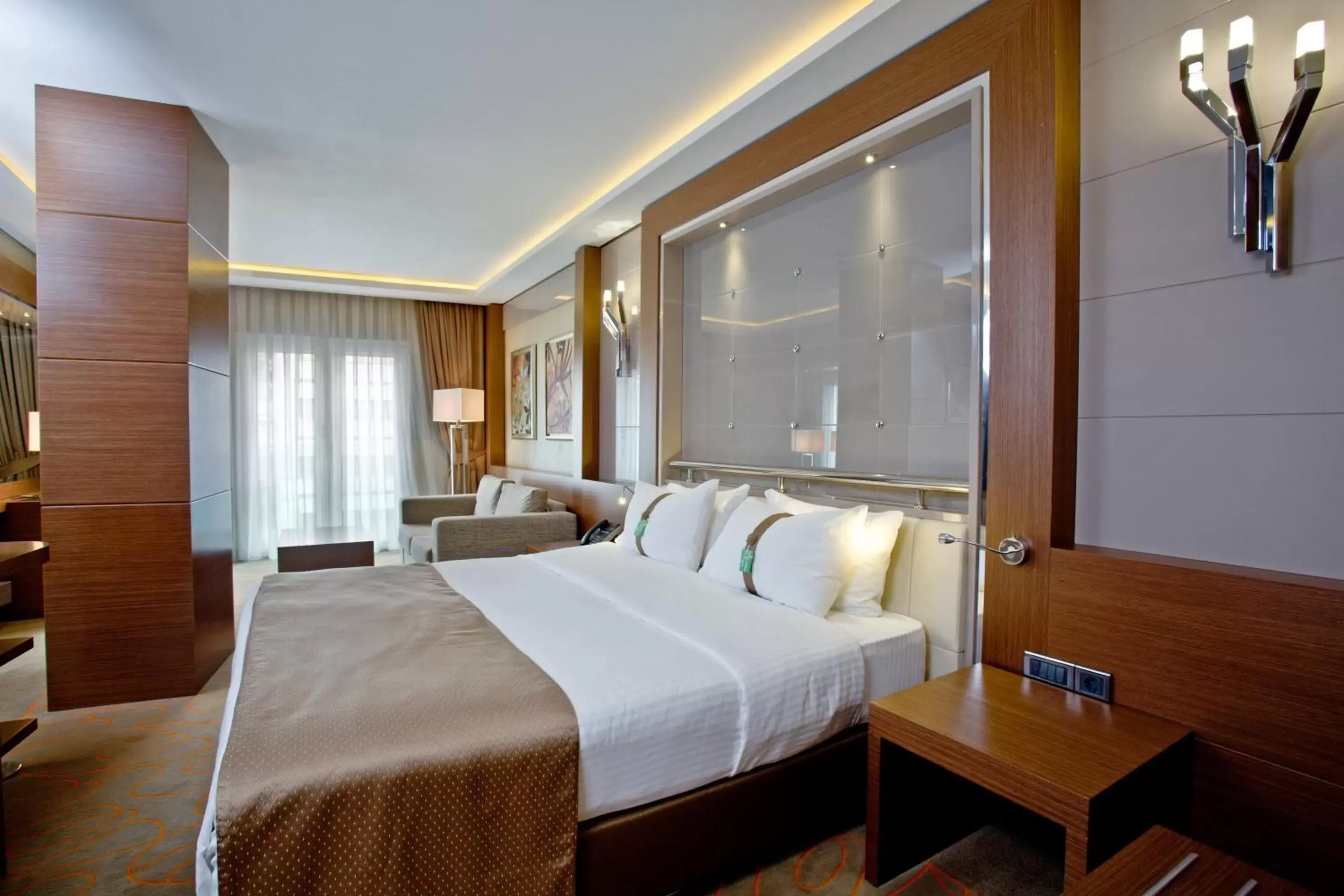 Bedroom, Bed in Holiday Inn Ankara-Kavaklidere, an IHG Hotel