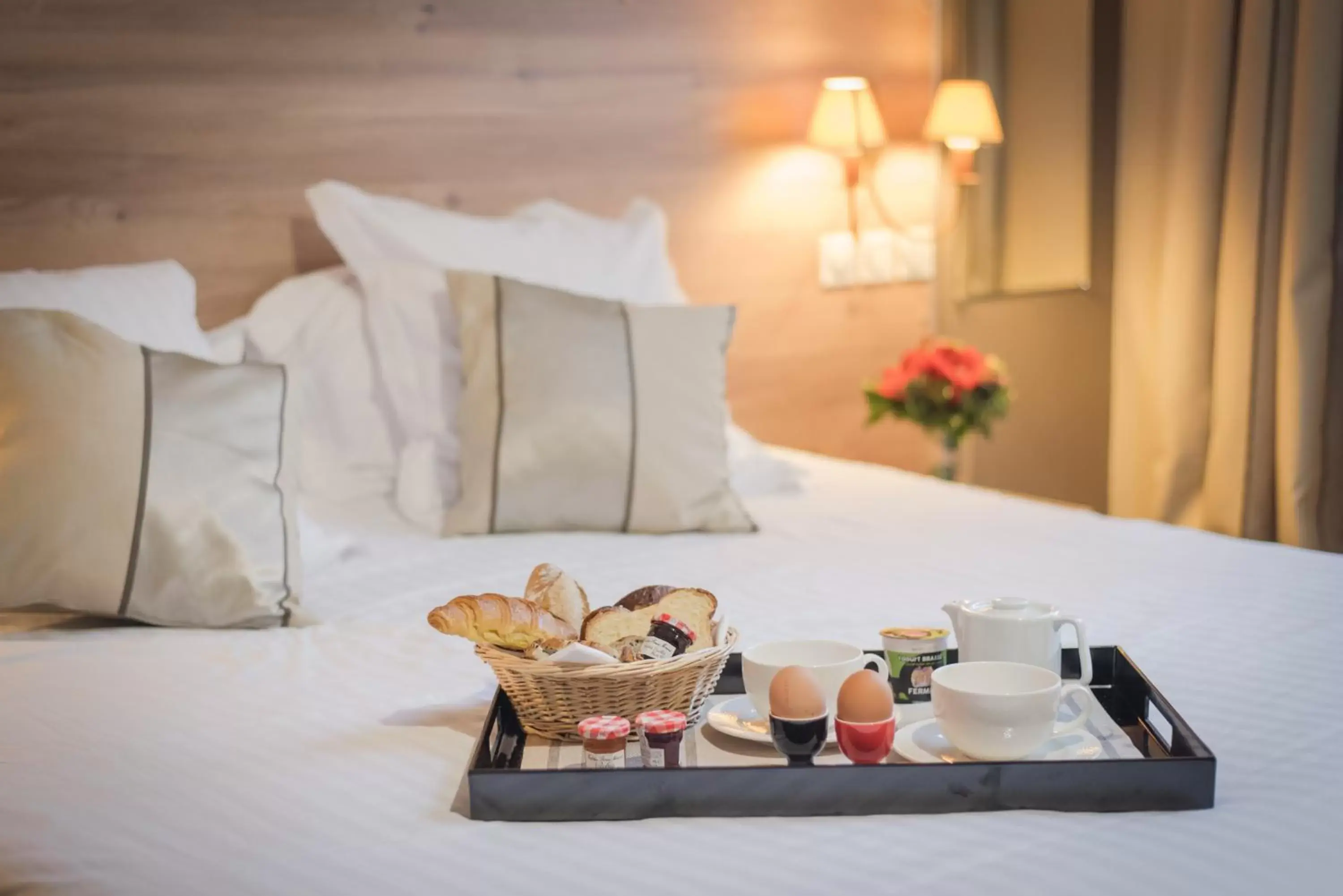 Breakfast, Bed in Best Western Hôtel Hermitage