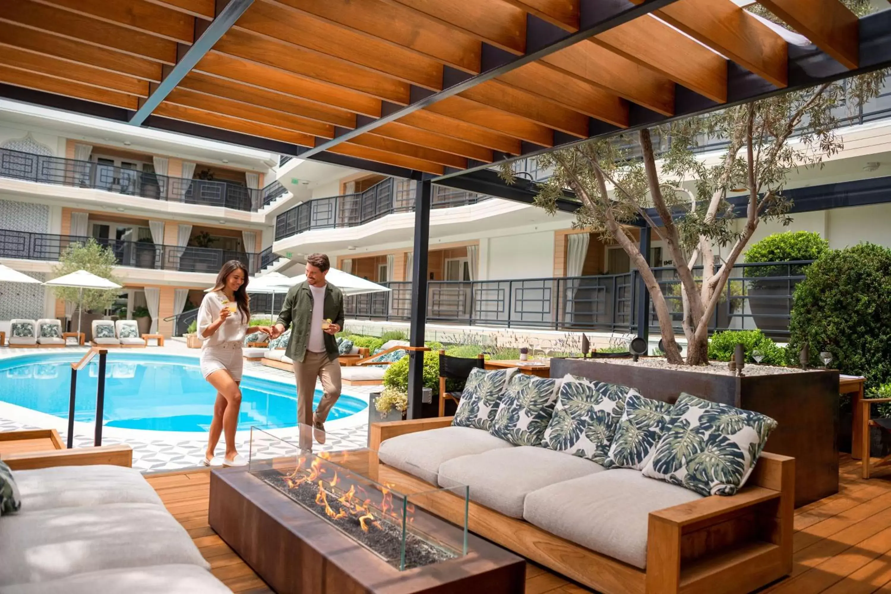 Pool view, Swimming Pool in Oceana Santa Monica, LXR Hotels & Resorts