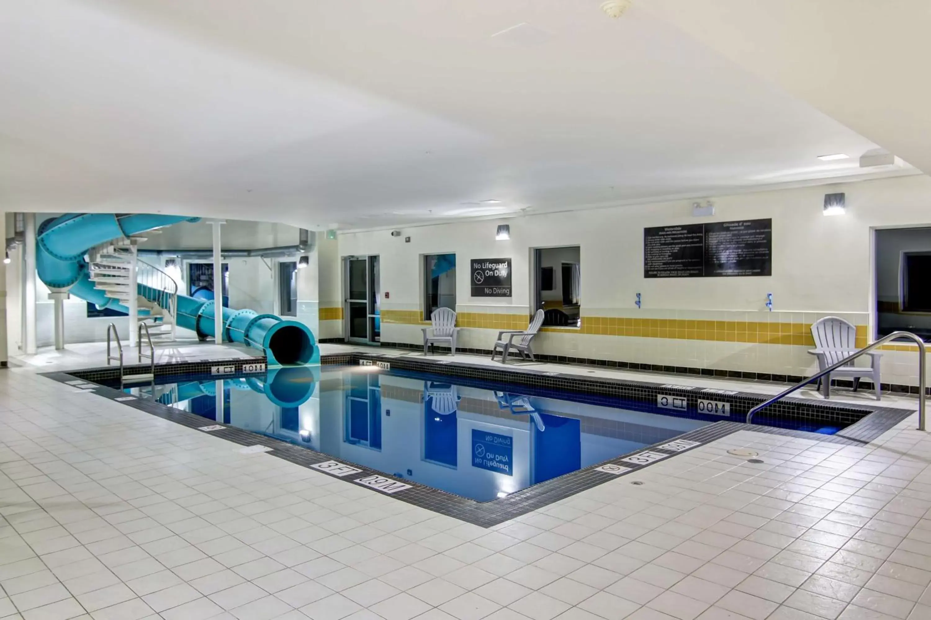 Swimming Pool in Hampton Inn & Suites Saint John