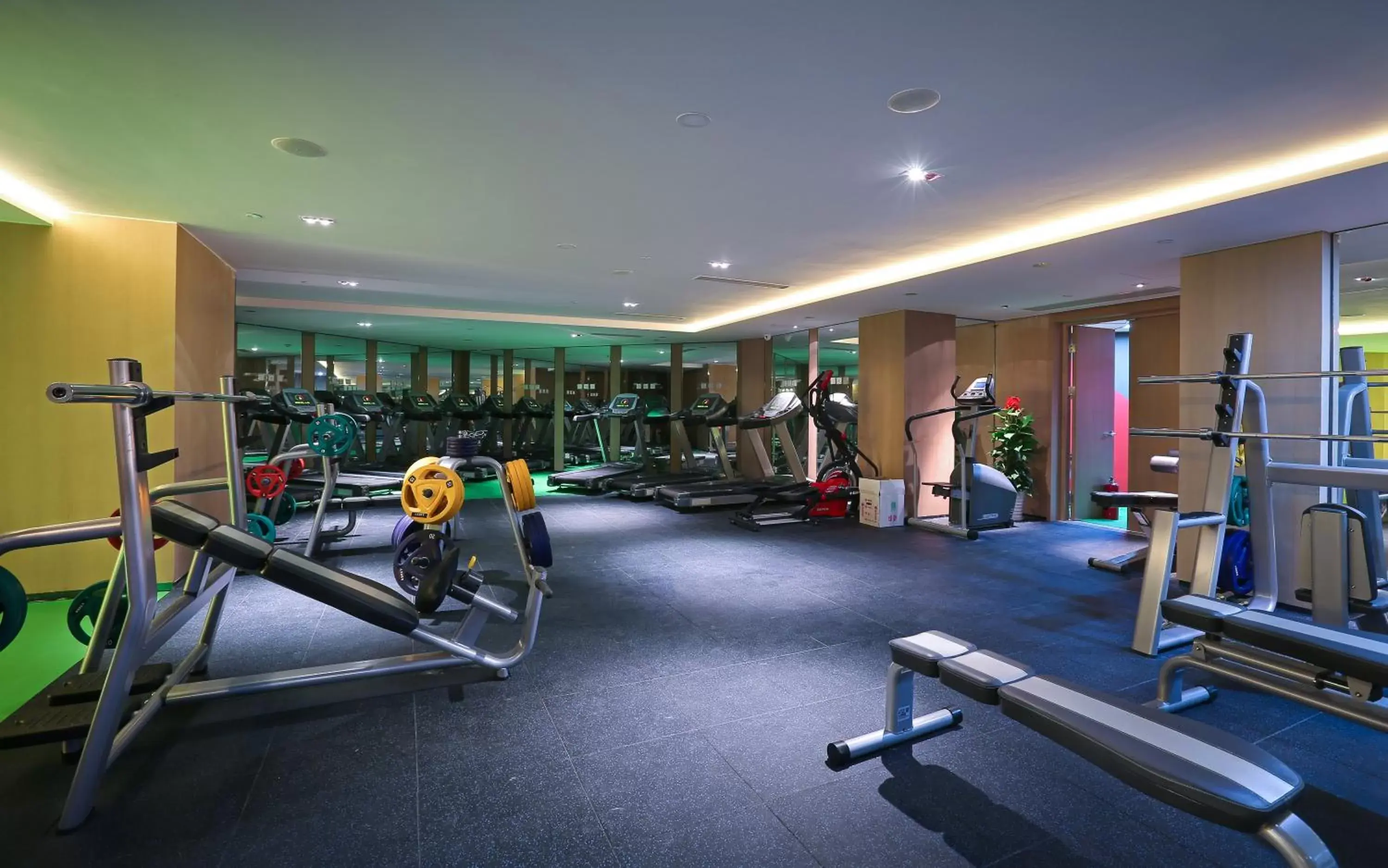 Fitness centre/facilities, Fitness Center/Facilities in Grand Metropark Hotel Beijing