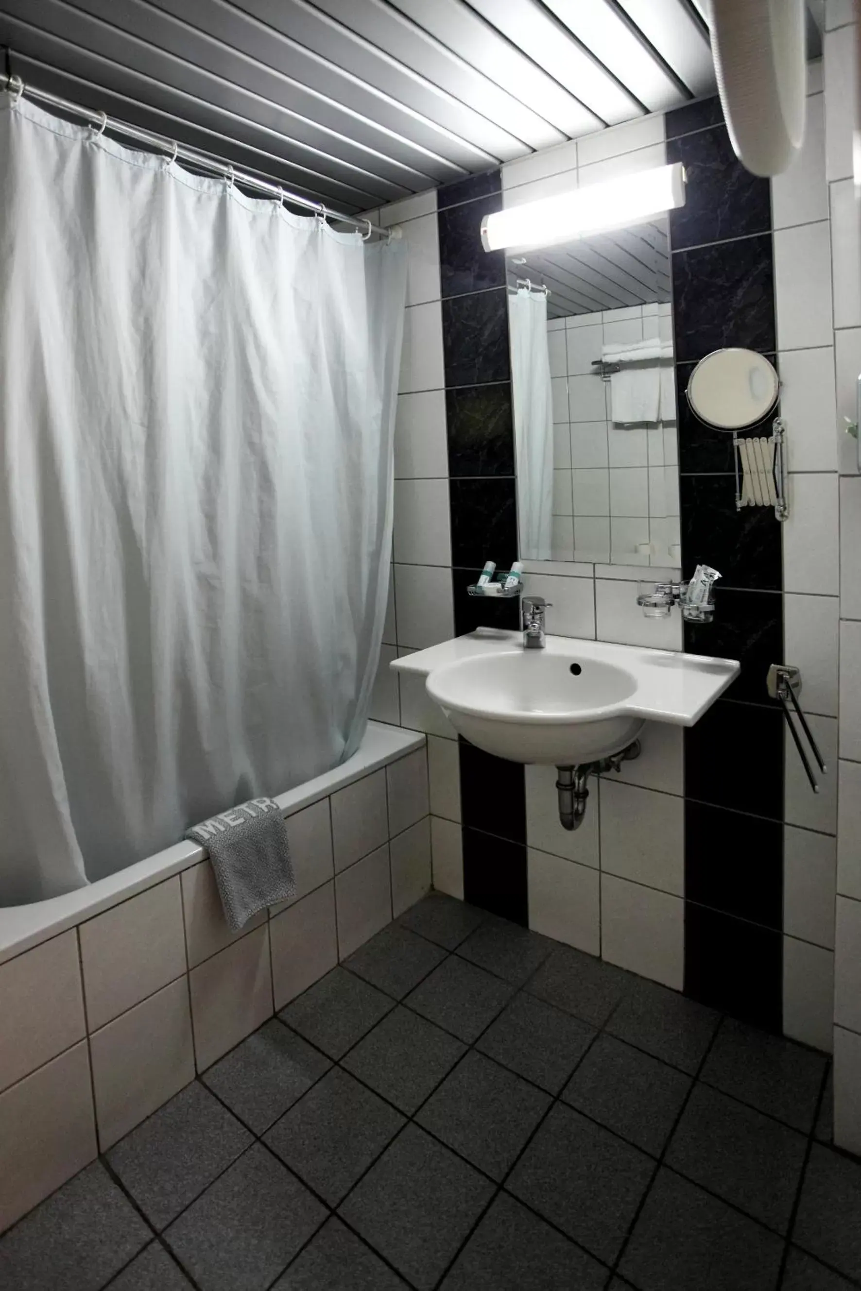 Bathroom in Hotel Metropol
