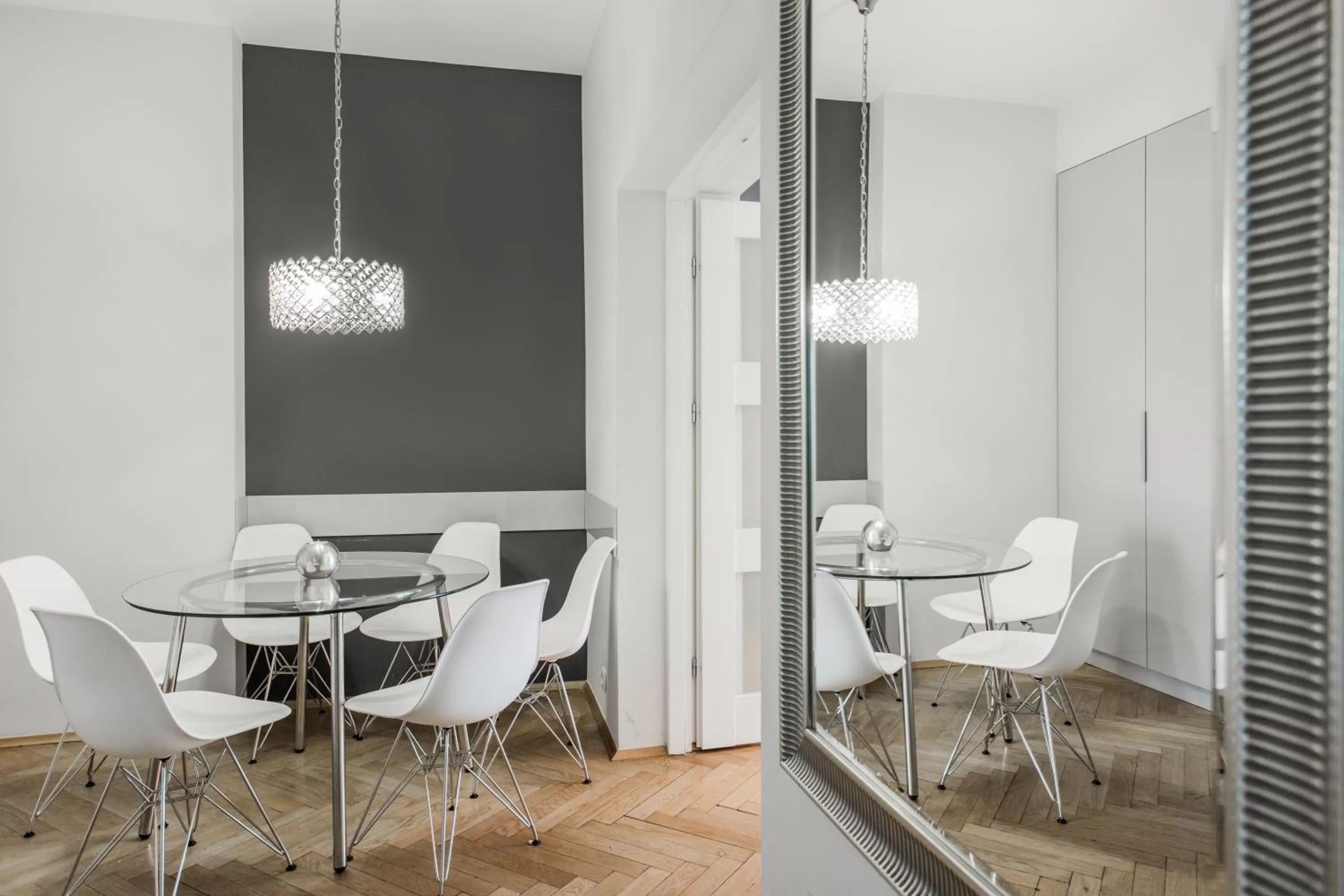 Dining area in 4Seasons﻿ Apartments Cracow