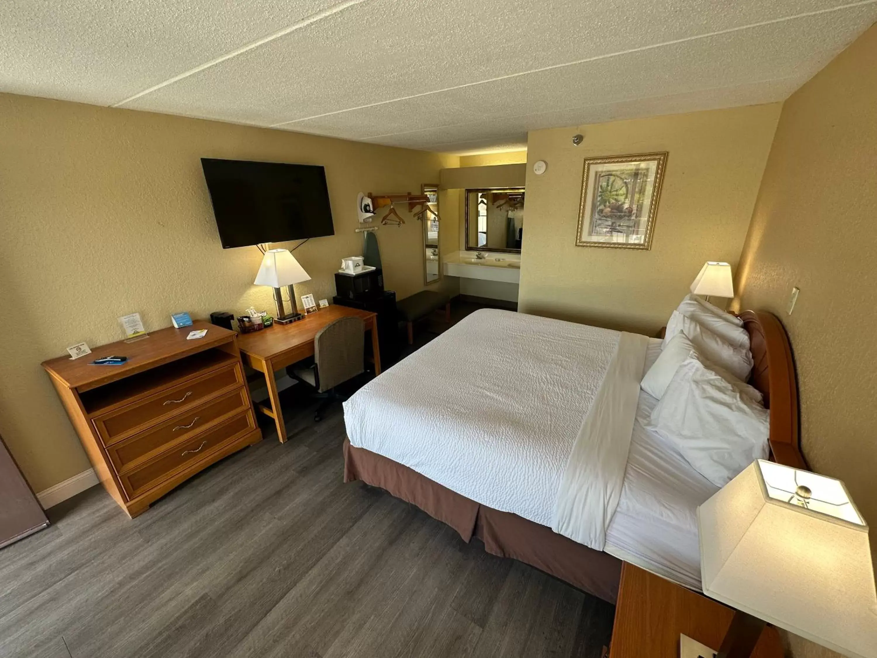 Photo of the whole room in Days Inn & Suites by Wyndham Pigeon Forge