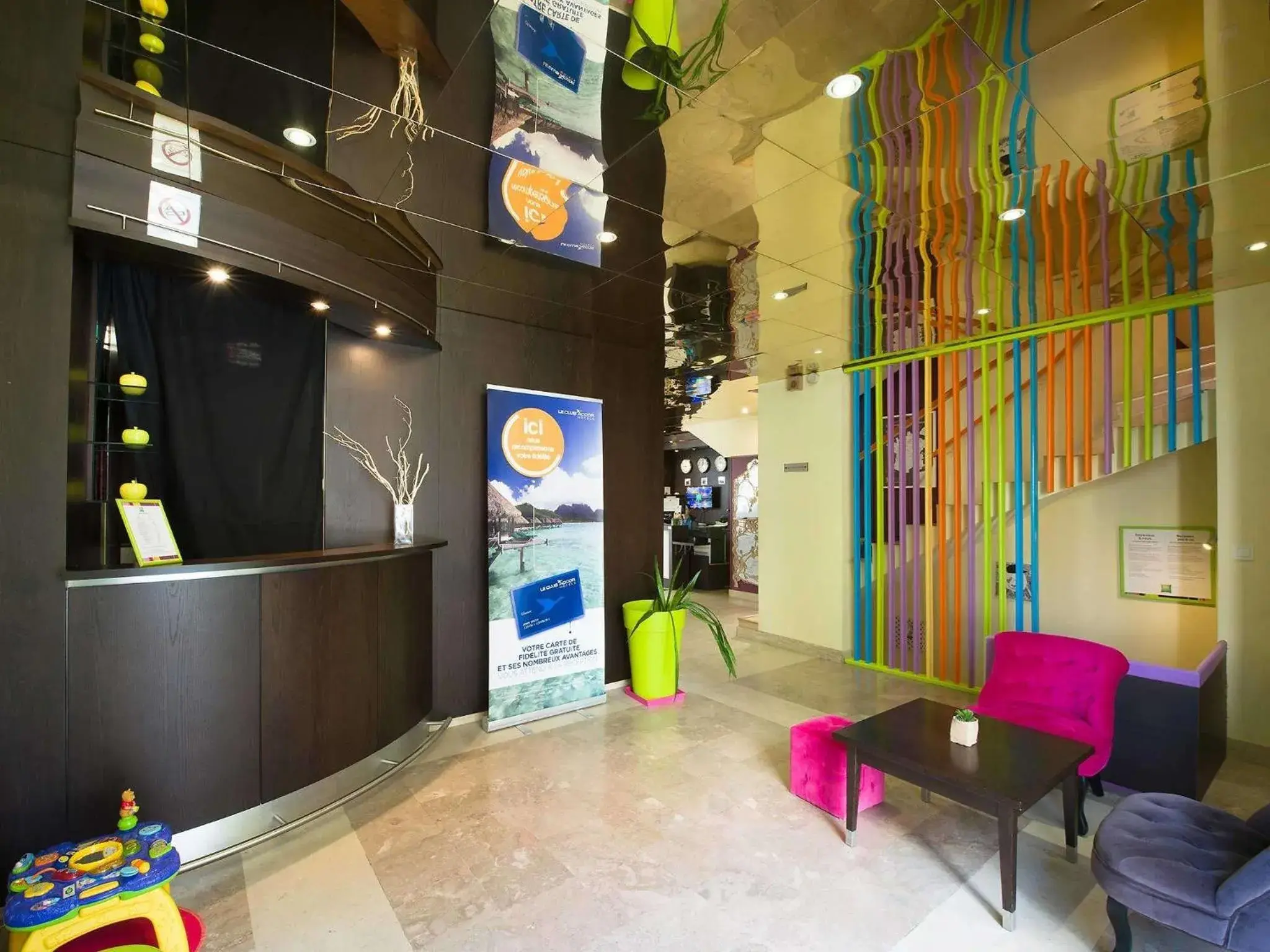Lounge or bar, Lobby/Reception in ibis Styles Nantes Centre Place Royale