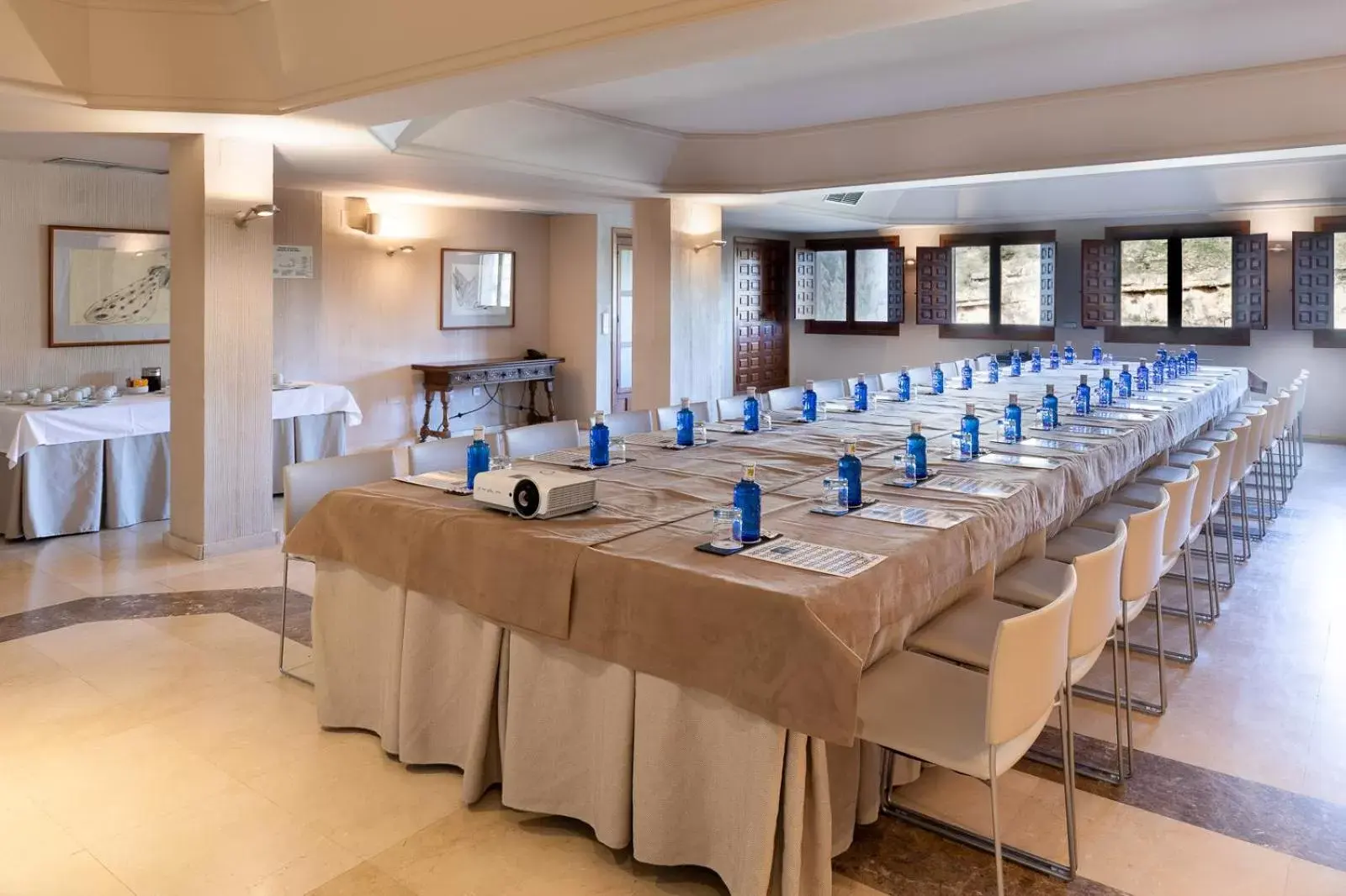 Business facilities in Parador de Cuenca