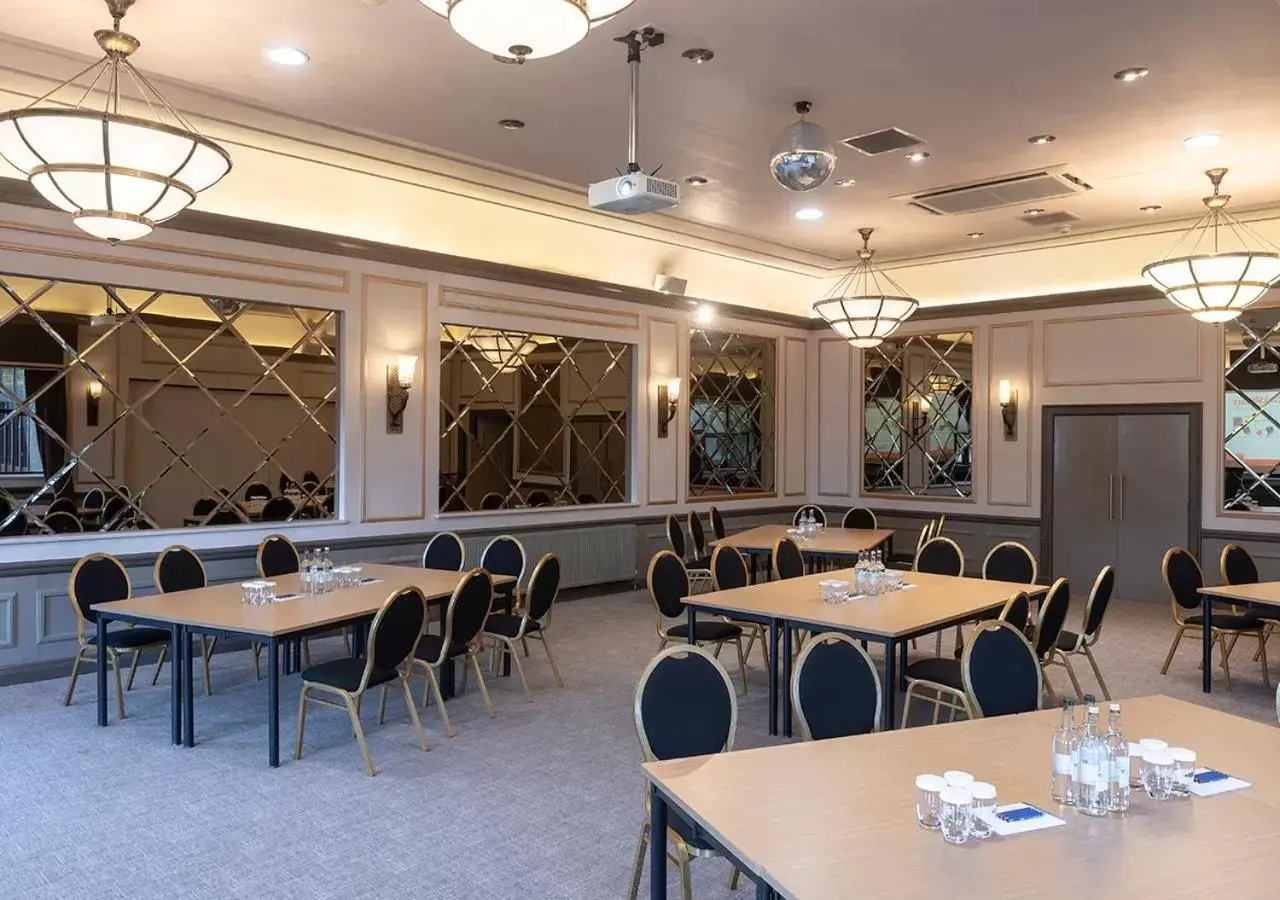 Meeting/conference room, Restaurant/Places to Eat in Hogs Back Hotel & Spa