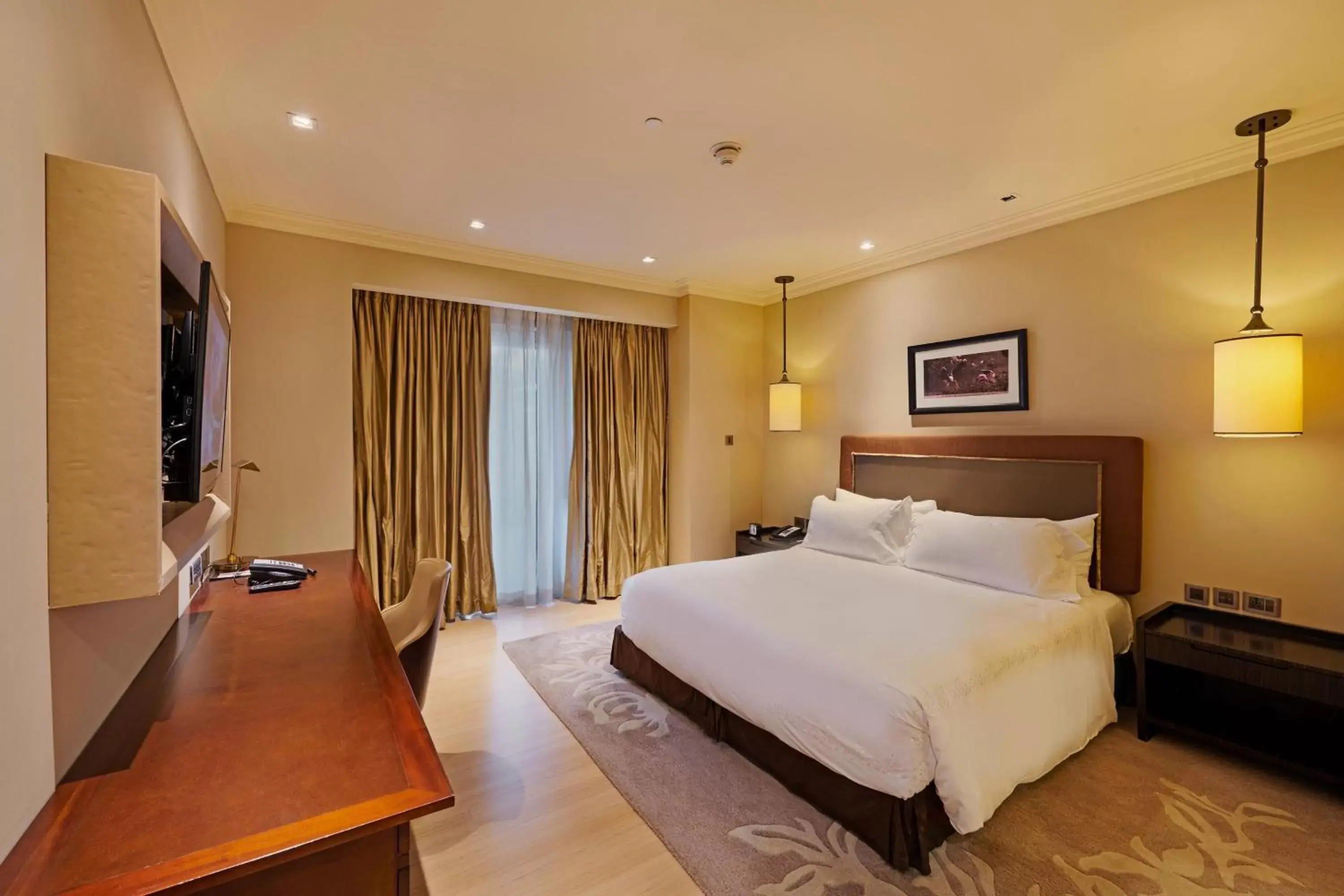 Bedroom in ITC Grand Chola, a Luxury Collection Hotel, Chennai