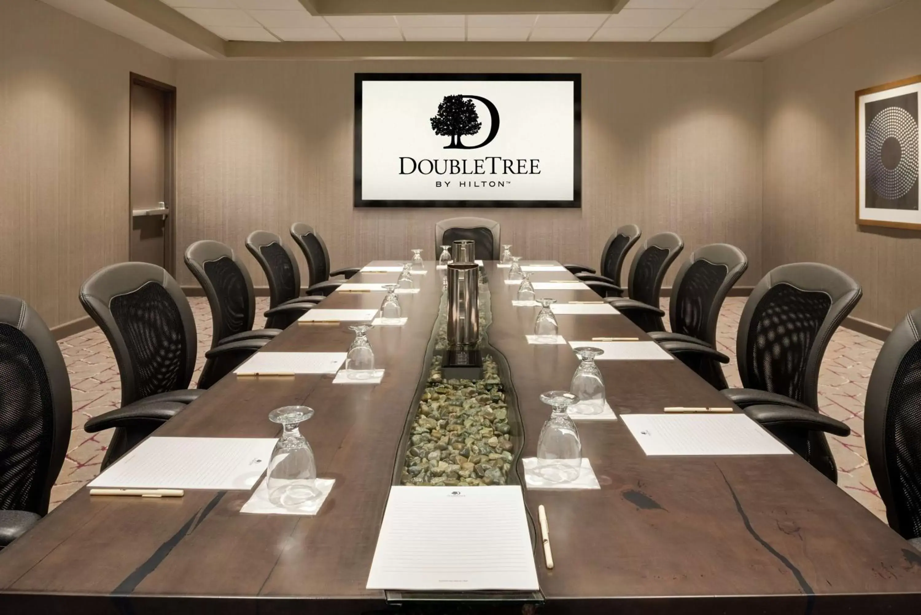 Meeting/conference room in DoubleTree by Hilton St. Paul, MN