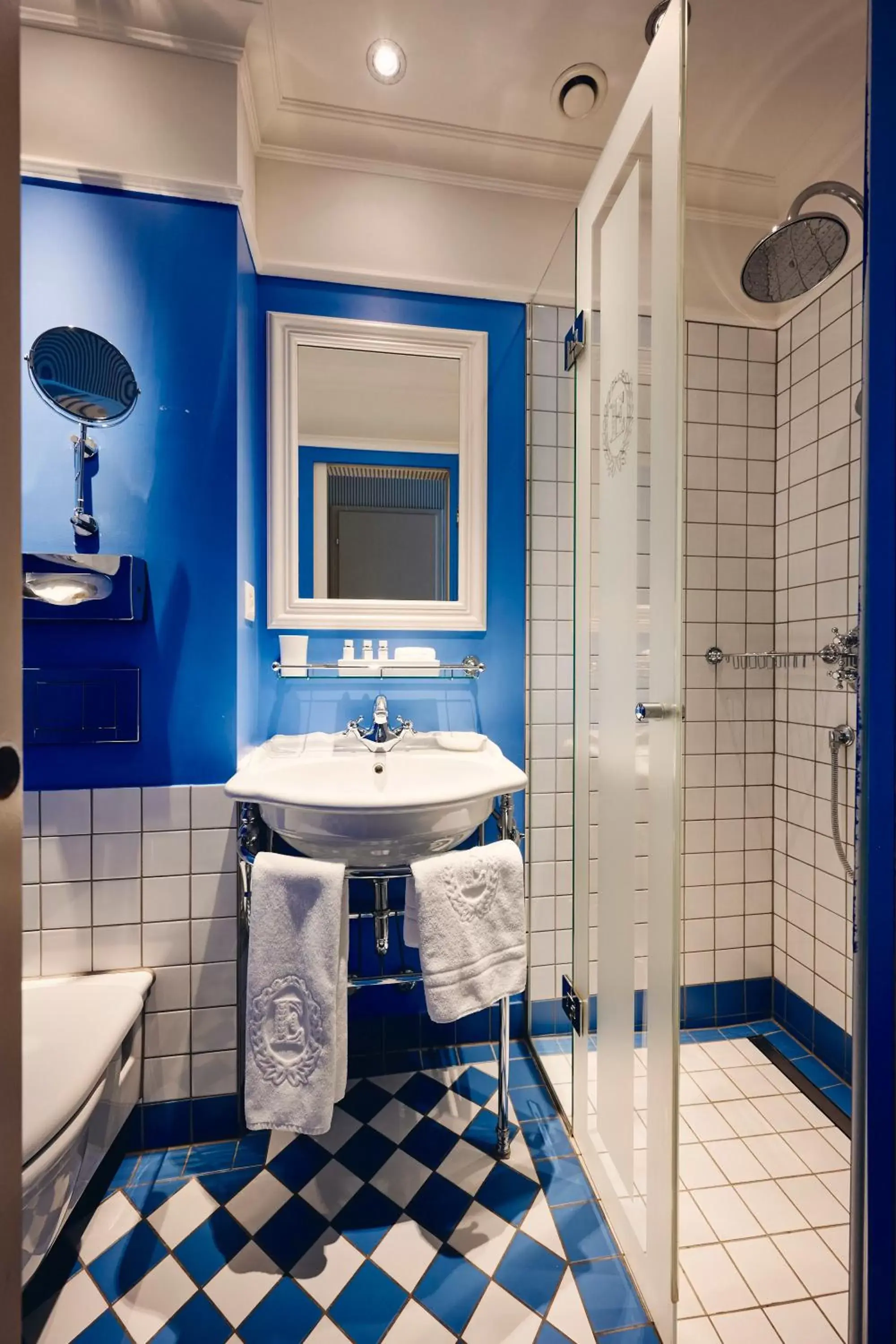 Bathroom in Hotel Europe