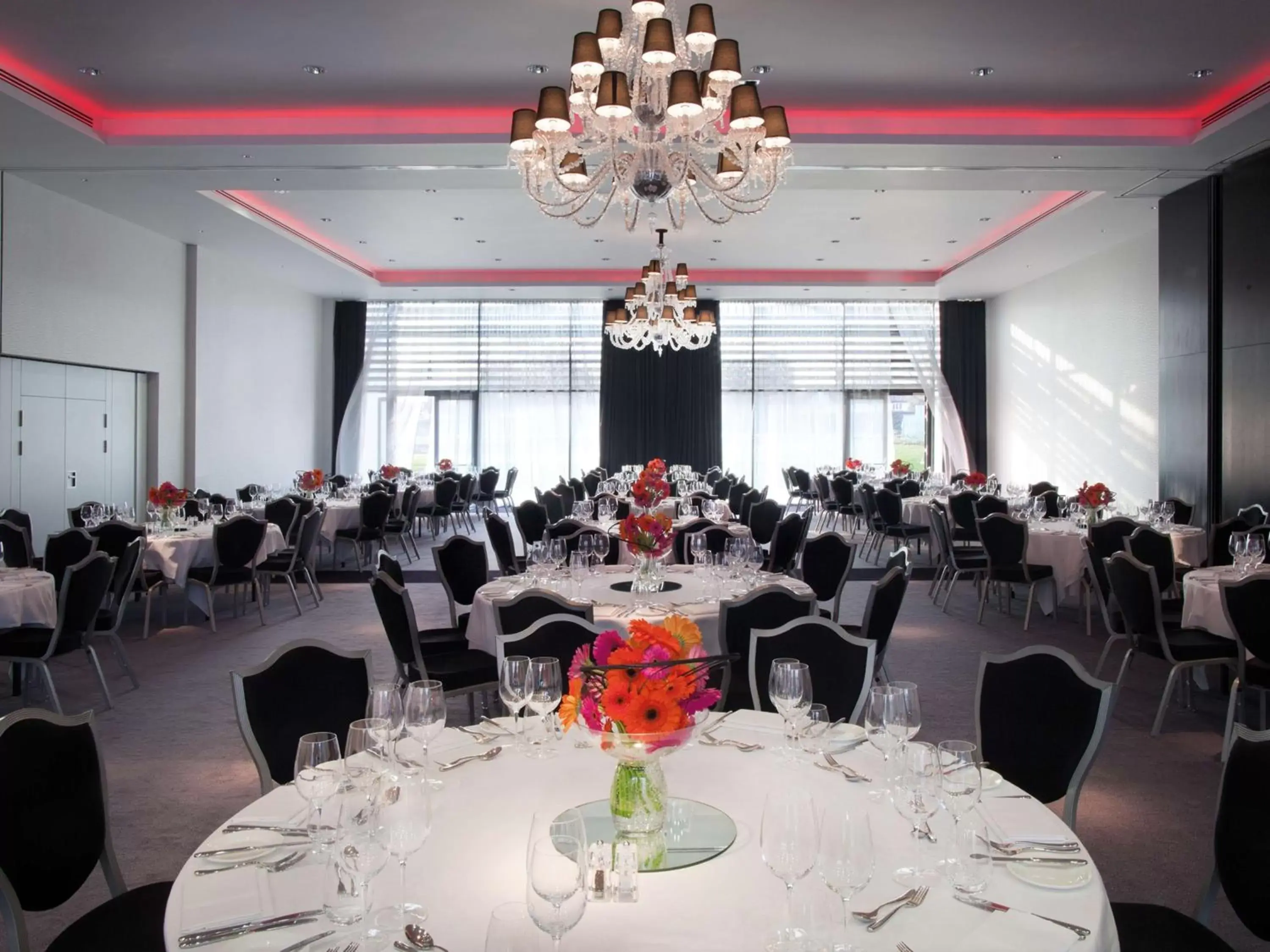Meeting/conference room, Restaurant/Places to Eat in Hilton London Syon Park
