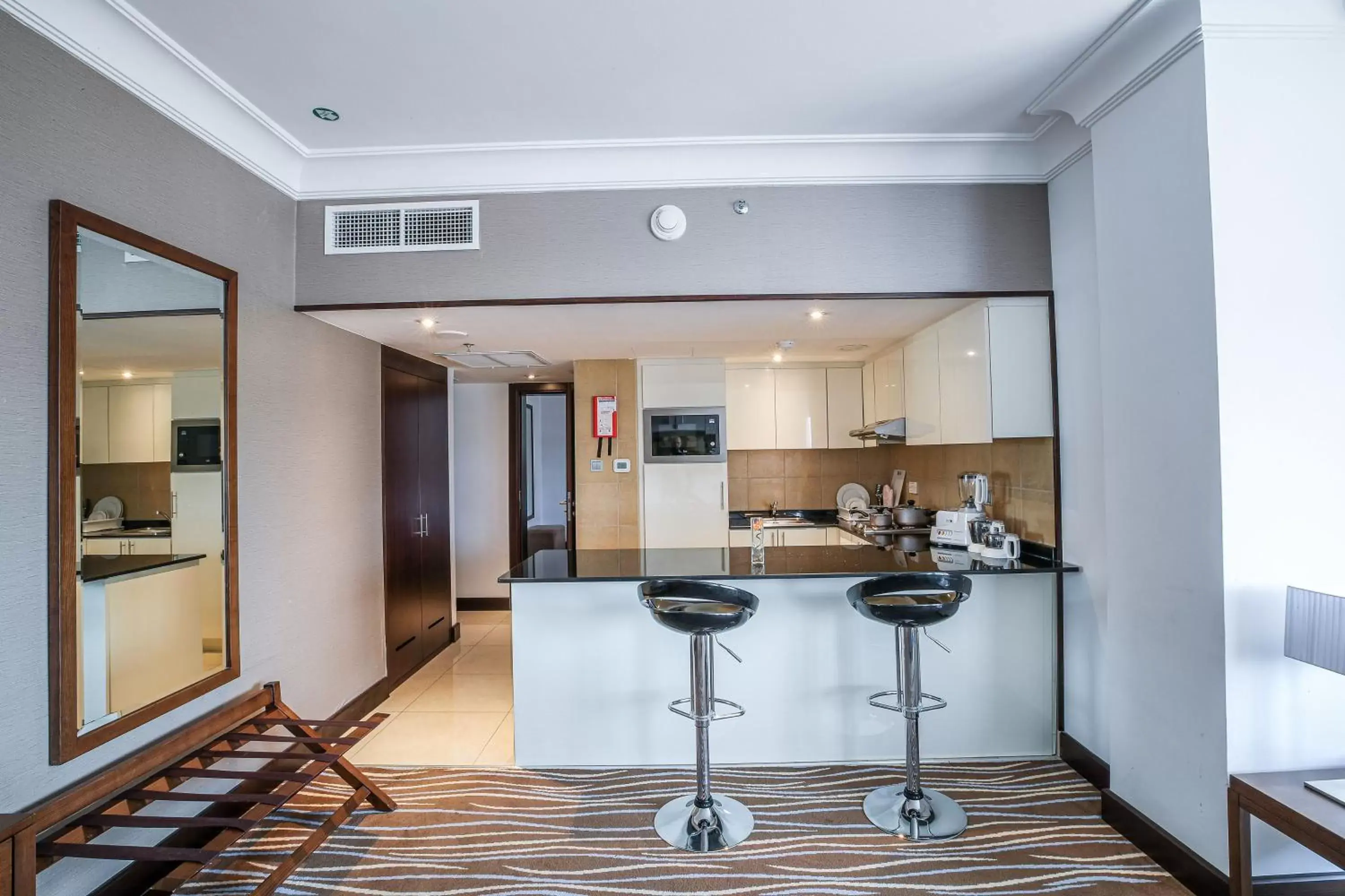 Kitchen or kitchenette, Kitchen/Kitchenette in Copthorne Downtown