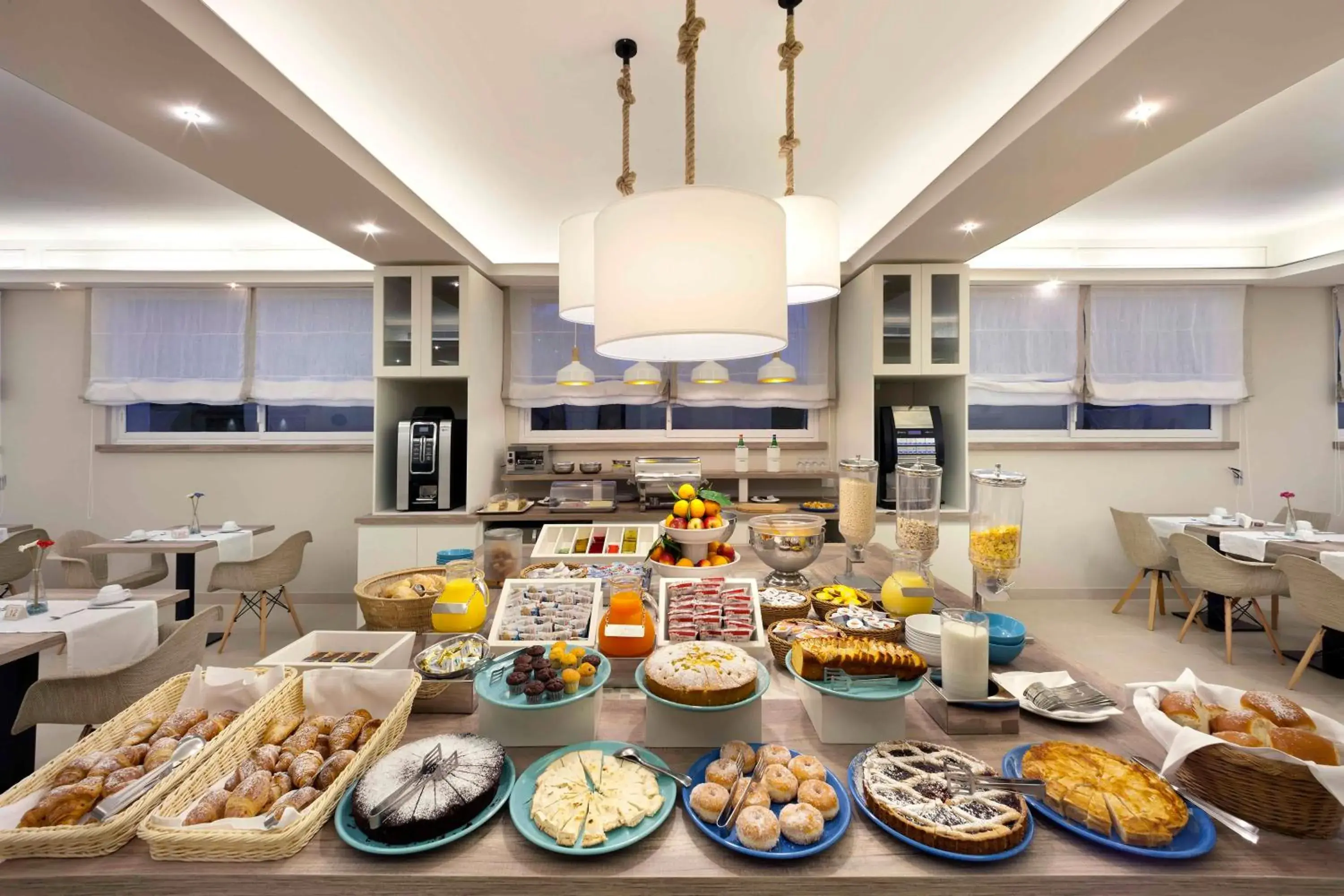 Restaurant/places to eat in Hotel Rivage Restaurant/places to eat in Hotel Rivage