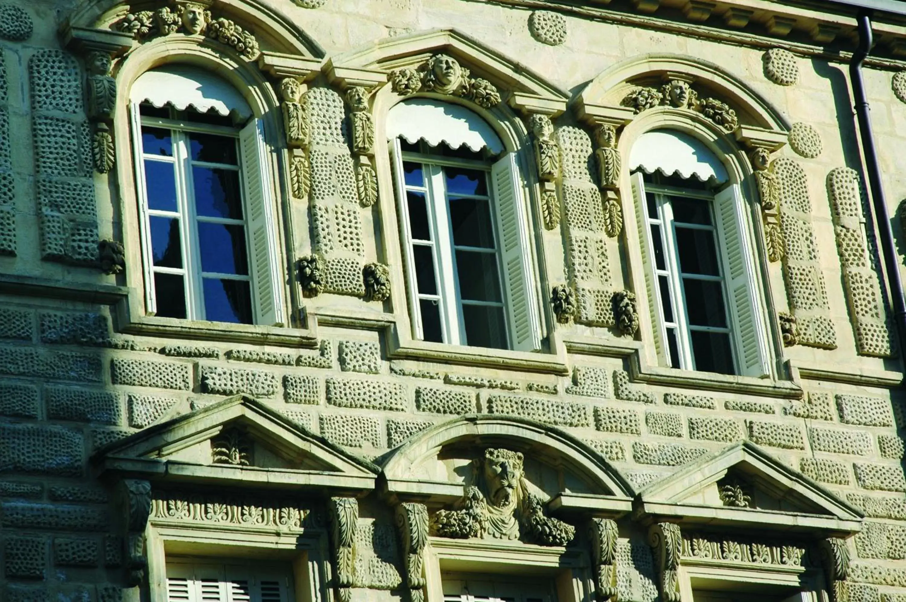 Nearby landmark, Property Building in Maison Philippe Le Bon, Les Collectionneurs