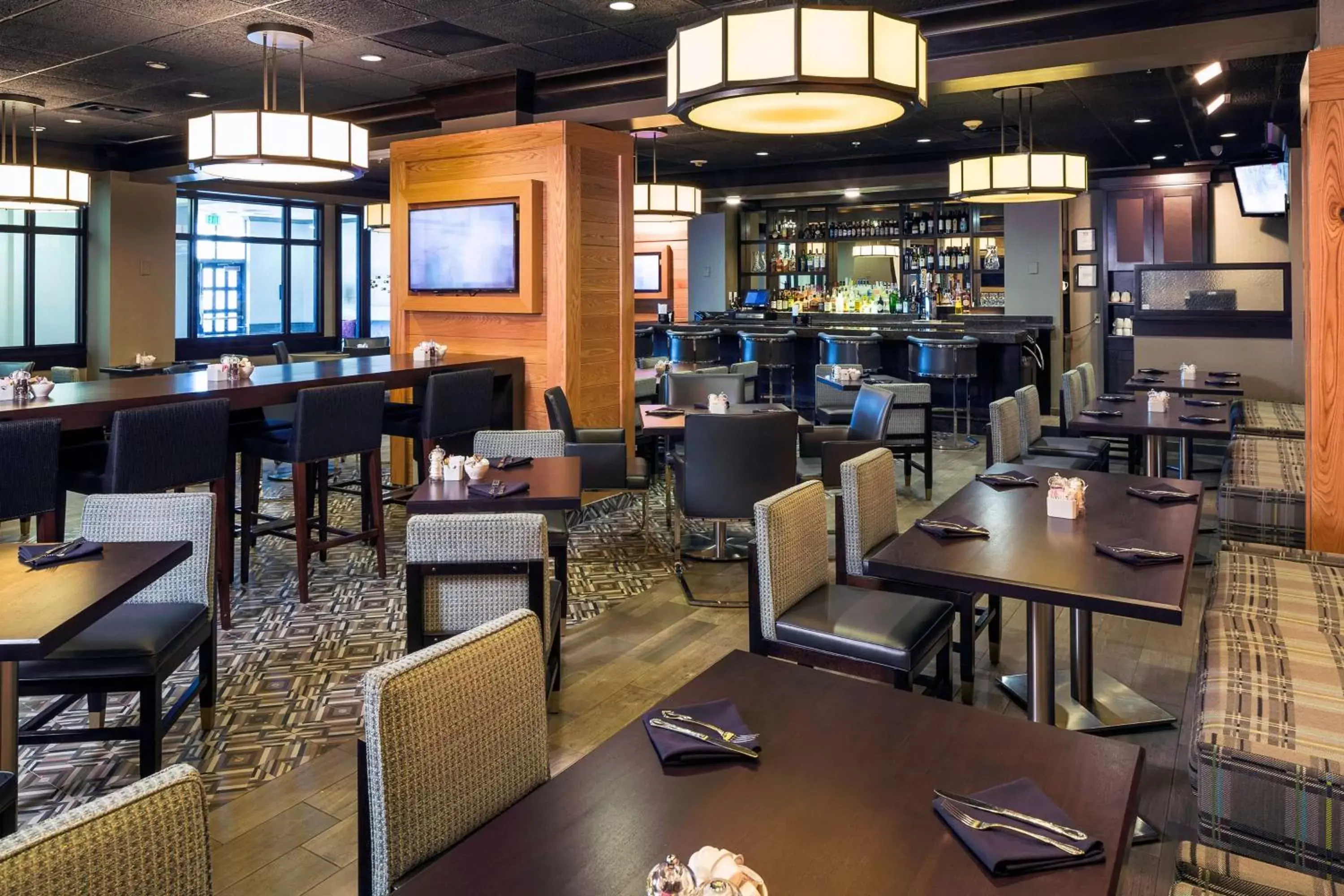 Restaurant/Places to Eat in DoubleTree by Hilton Hotel Wilmington
