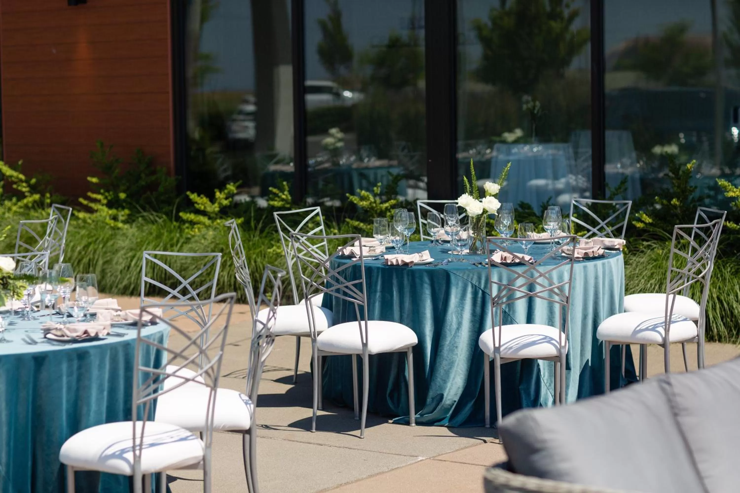 Restaurant/places to eat in Hotel Indigo Seattle Everett Waterfront Place by IHG