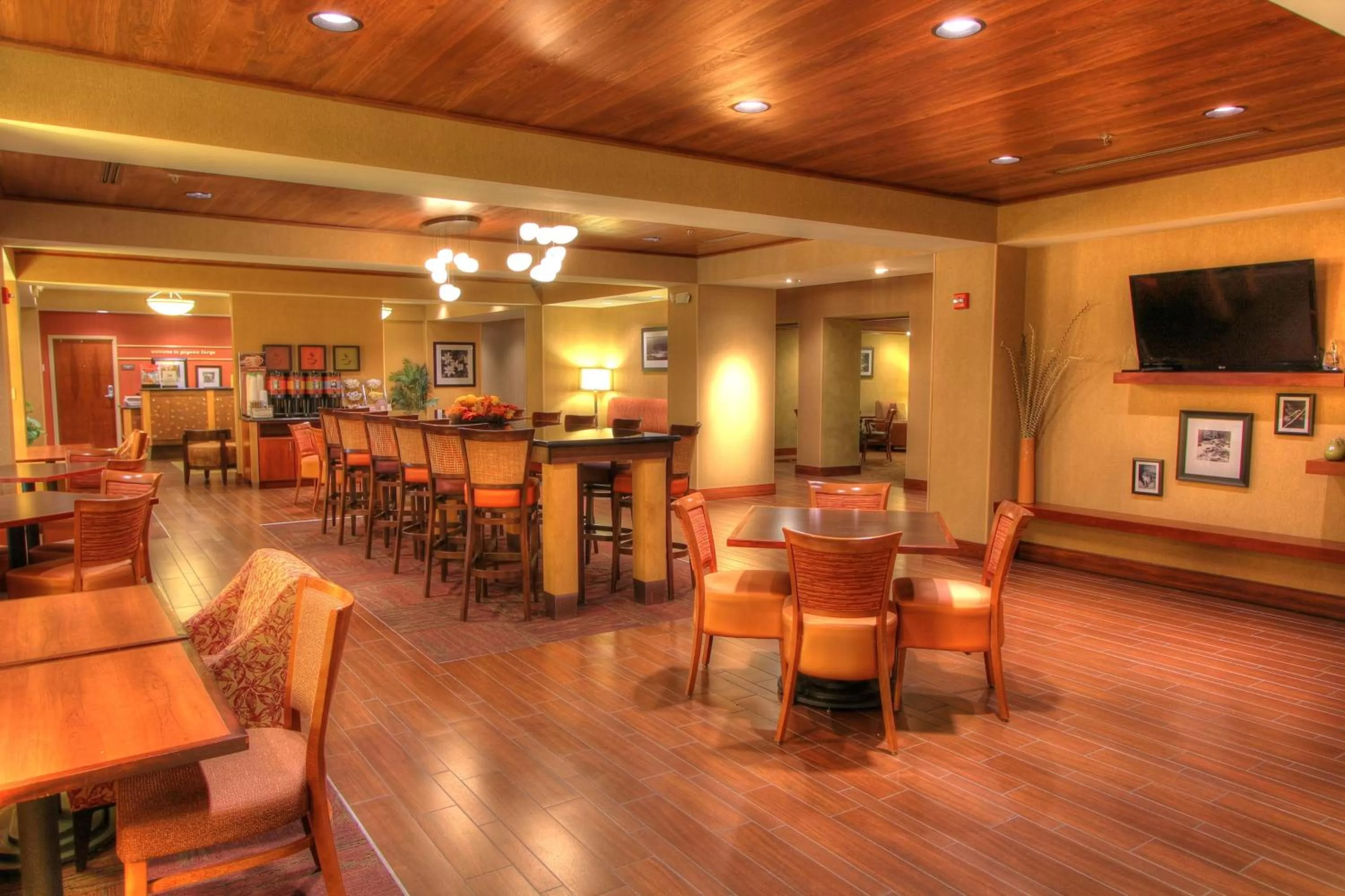 Dining area in Hampton Inn Pigeon Forge