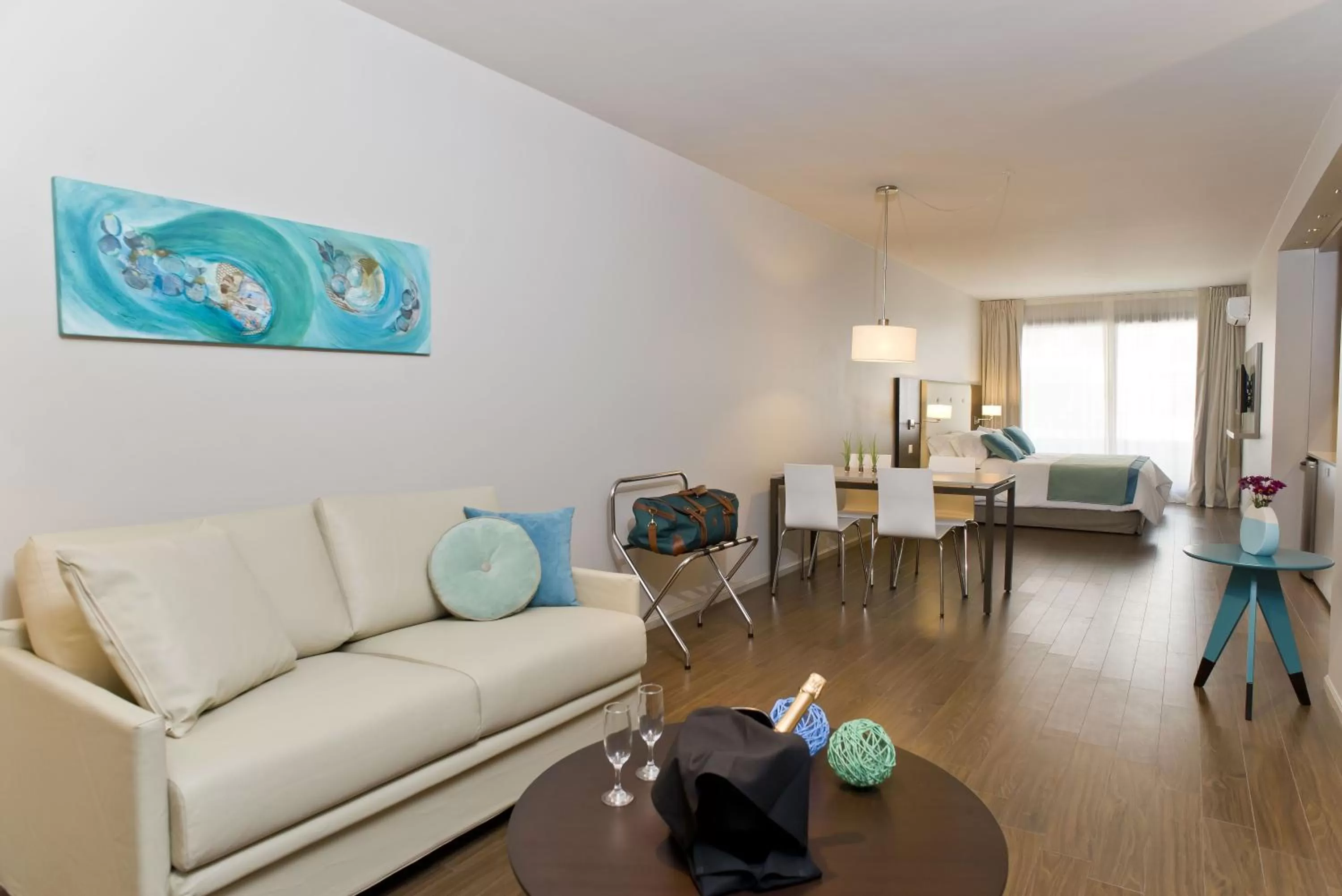 Photo of the whole room in Bulnes Eco Suites