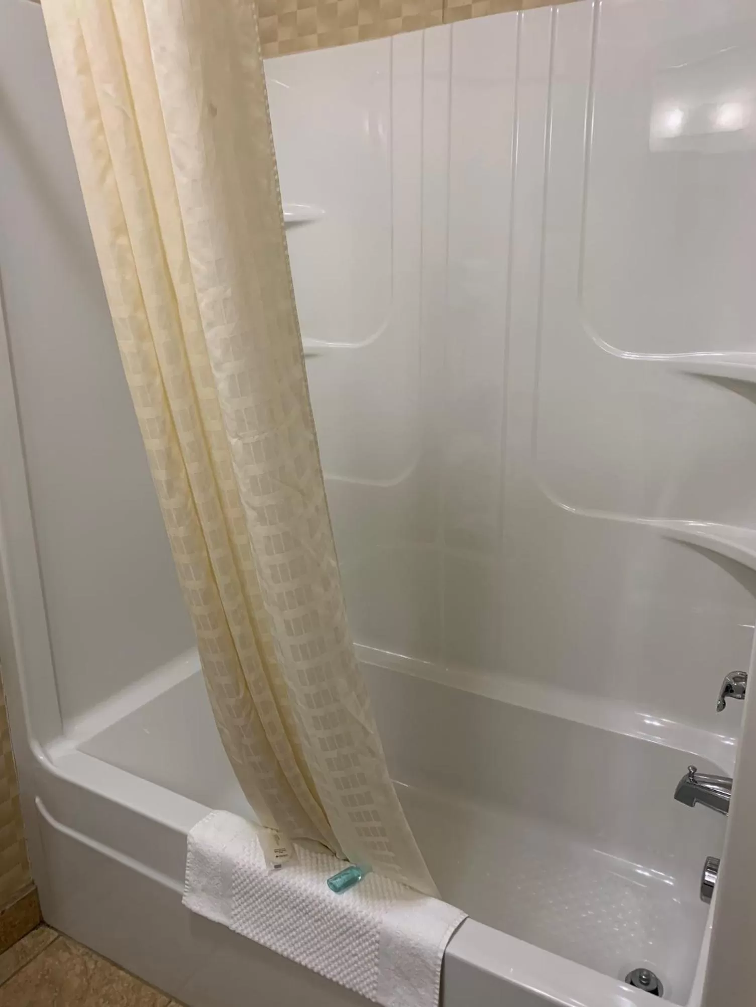 Bathroom in MainStay Suites St Robert - Fort Leonard Wood