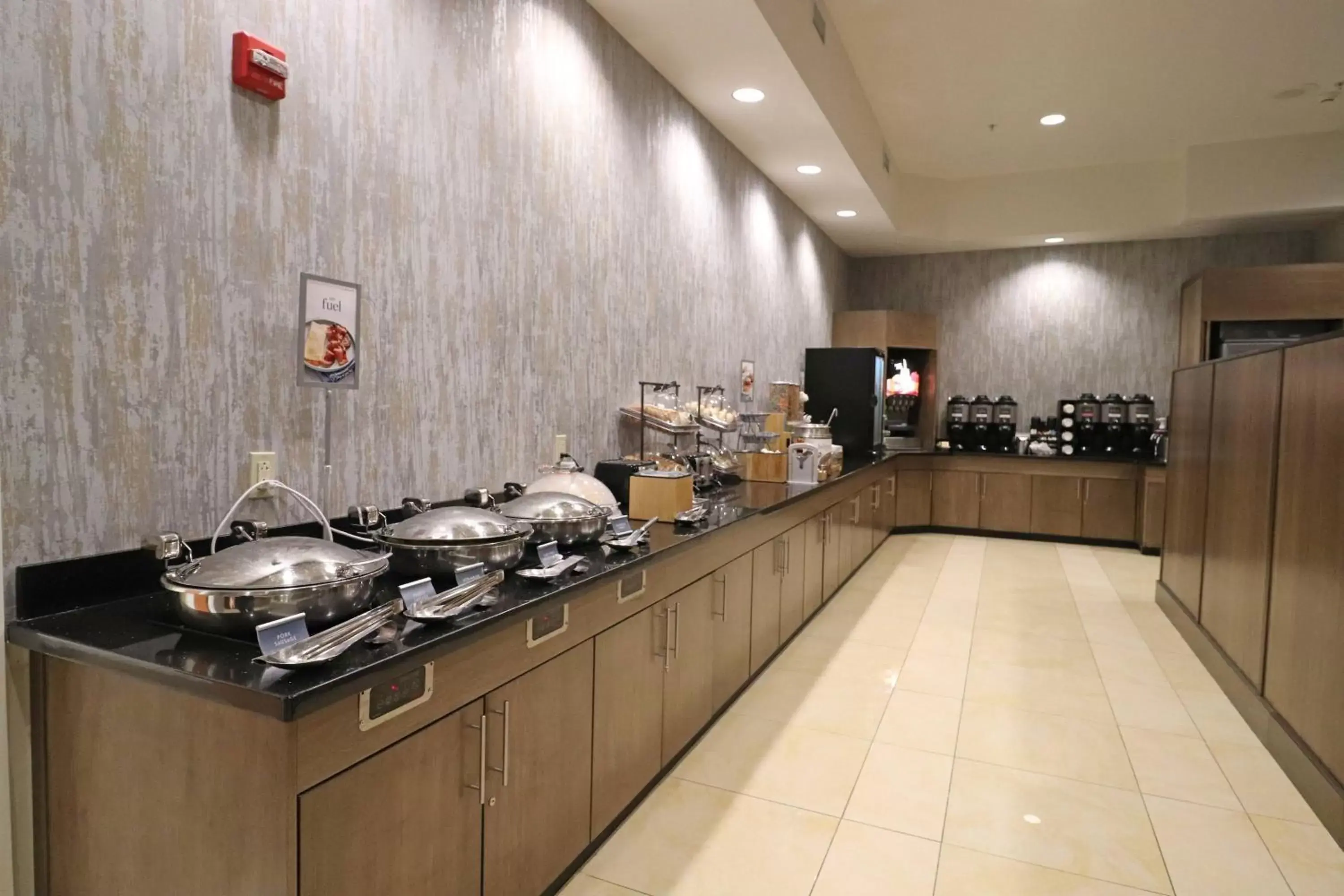 Breakfast, Restaurant/Places to Eat in Fairfield Inn & Suites by Marriott Kearney