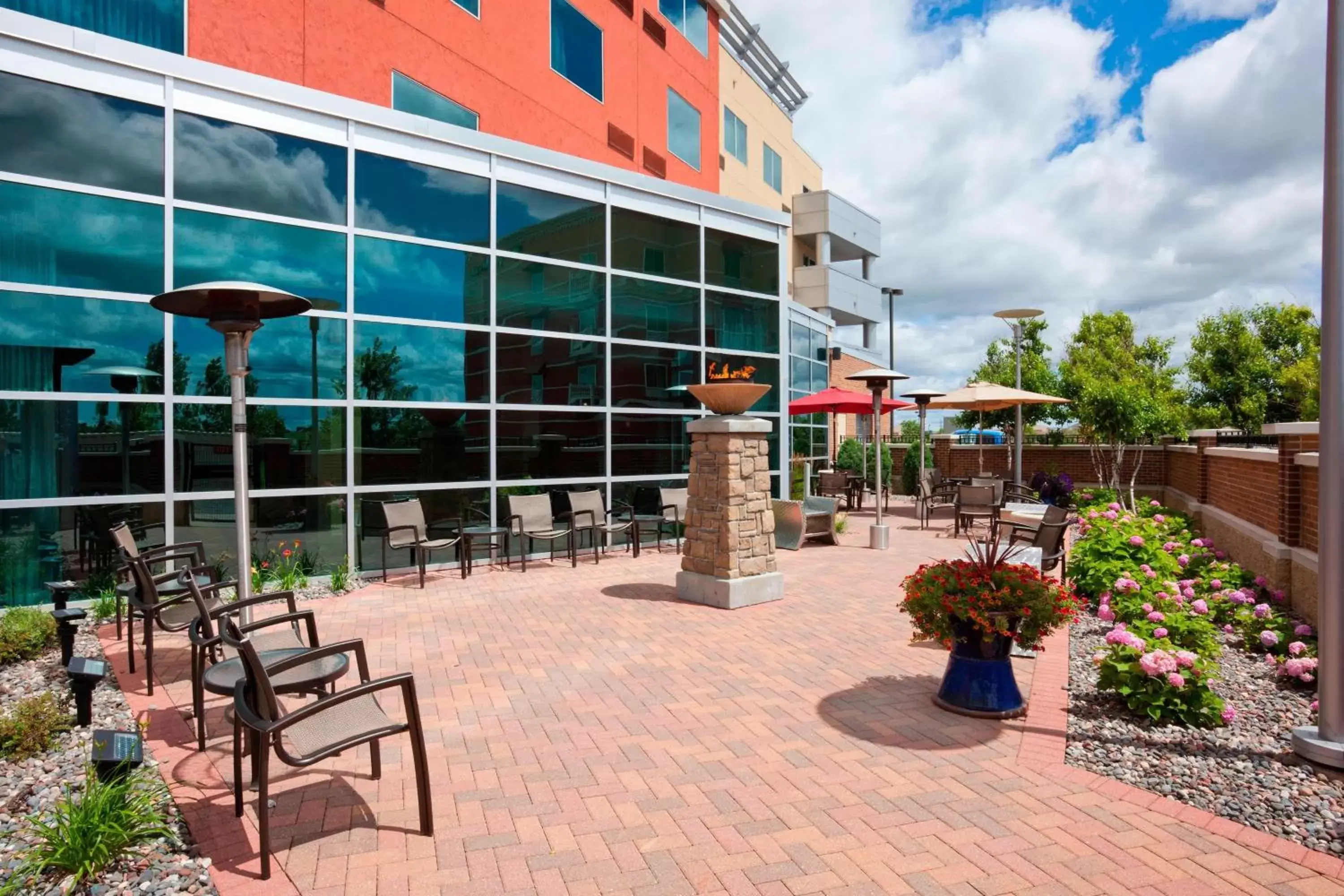 Property building in Courtyard Minneapolis Maple Grove Arbor Lakes